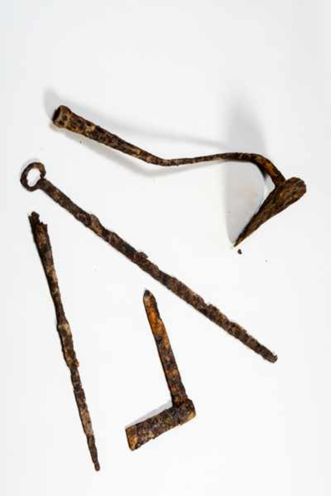 RARE COLLECTION OF IRON TOOLS Iron. China, ca. Han dynasty, 206 BCE - 220 CE,to Northern Wei dynasty - Image 2 of 2