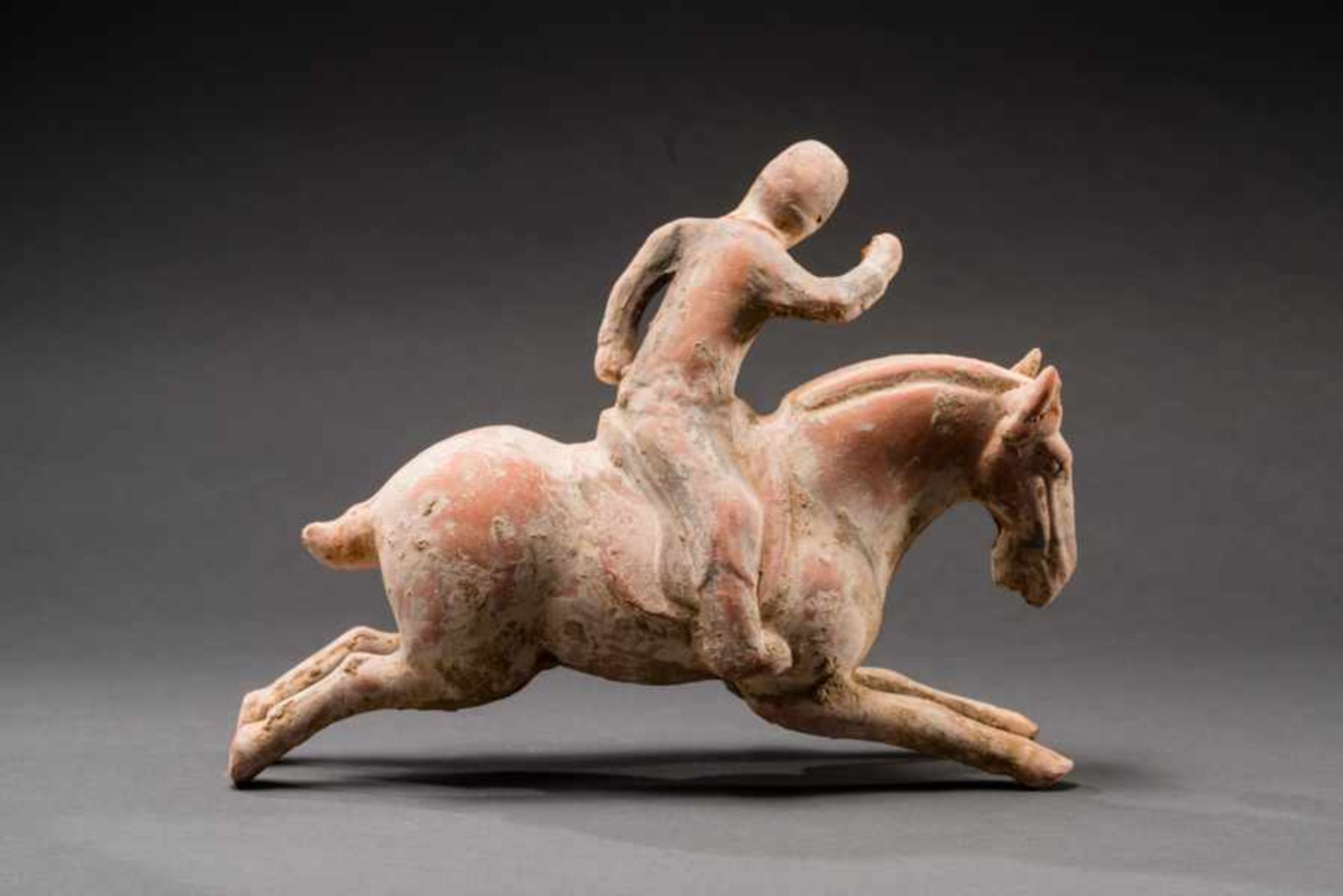 RUNNING HORSE WITH FEMALE POLO PLAYER Terracotta with remnants of original painting. China, Tang - Bild 3 aus 6