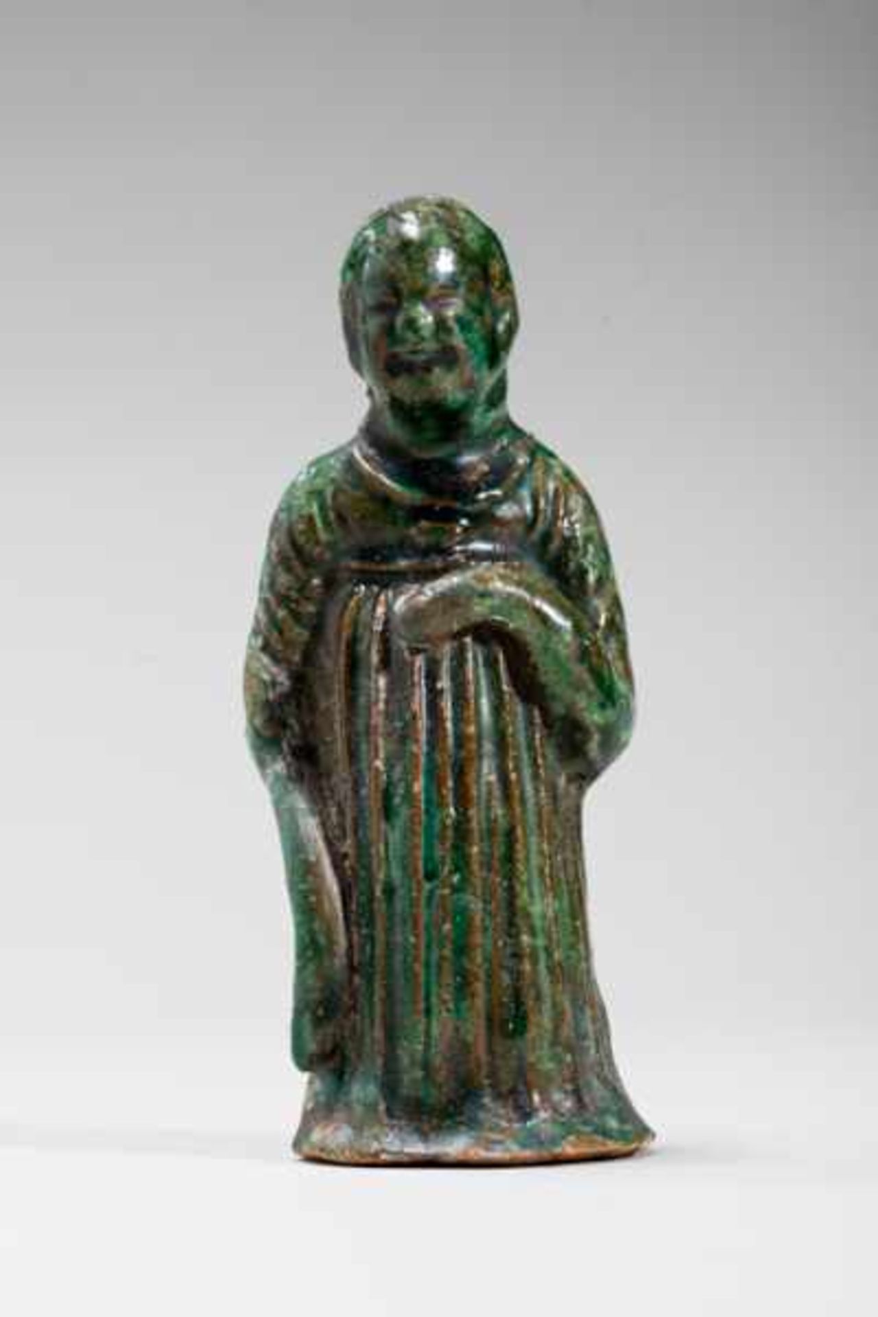 SMALL COUR TLY LADY Glazed ceramic. China, Han dynasty (206 BCE - 220 CE)小型陶婦A rare, deep-green