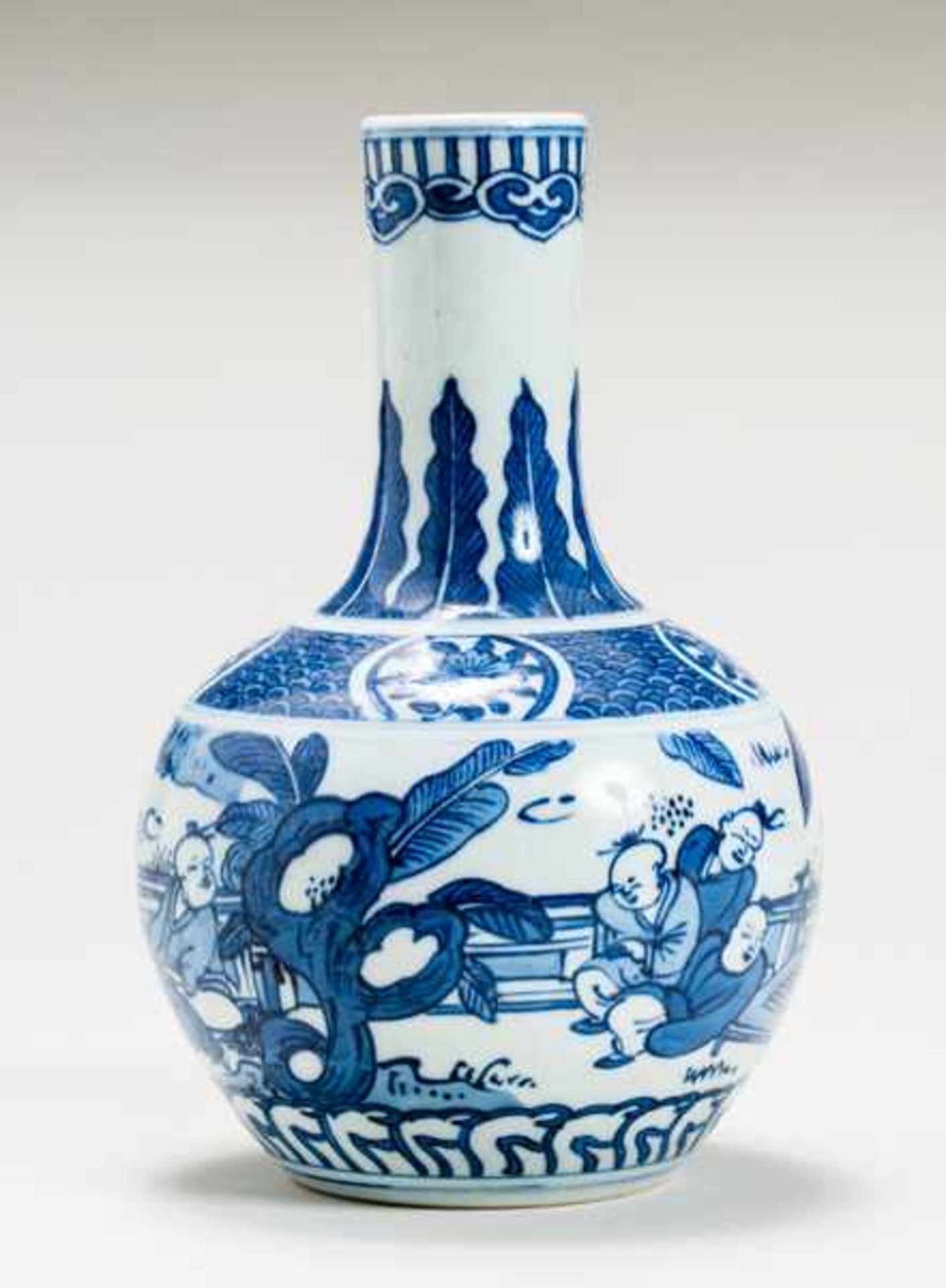 VASE WITH PLAYING BOYS Porcelain with blue underglaze. China, 嬰戯瓶Very furiously painted, three- - Image 2 of 4