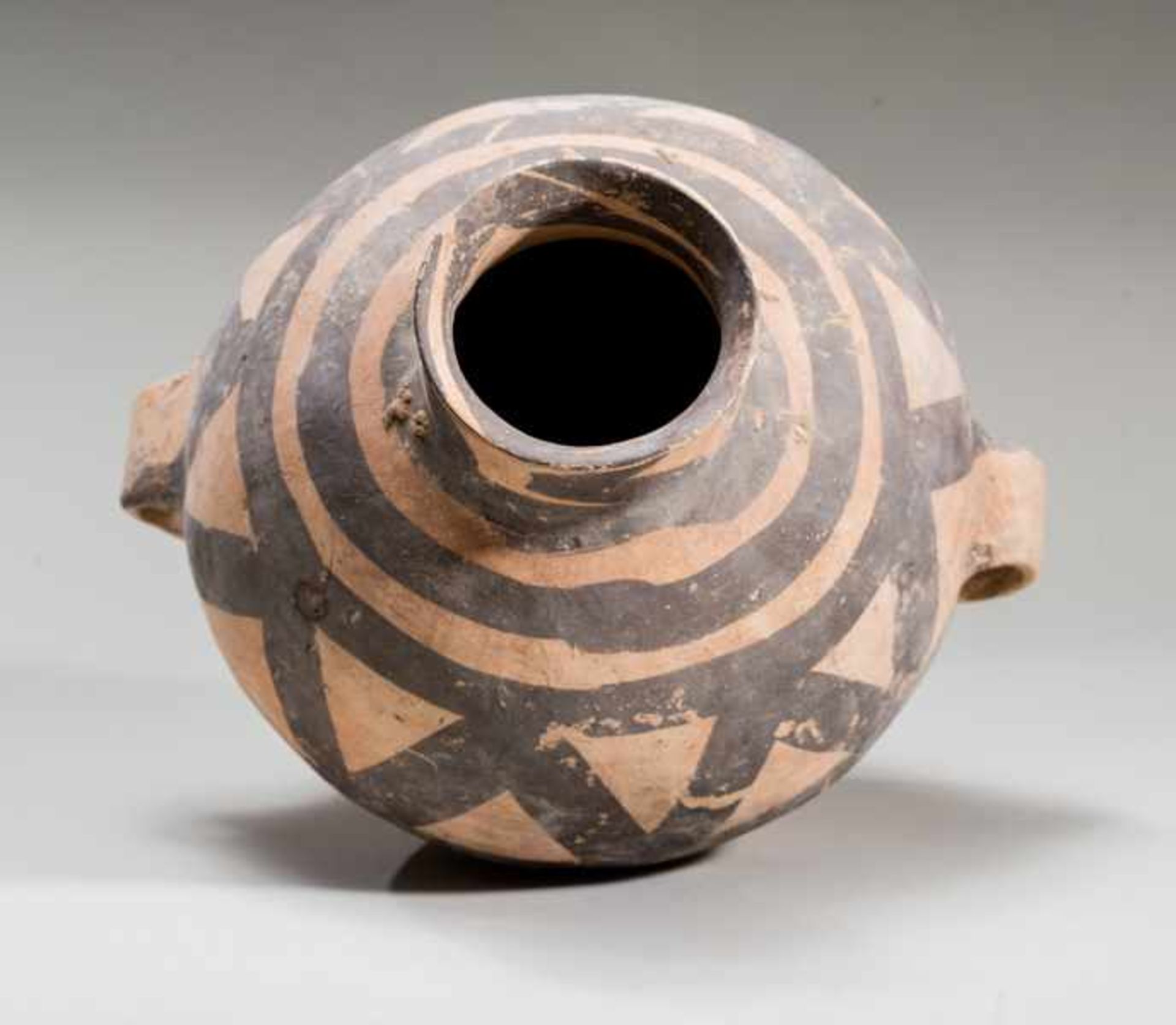 POT Terracotta with the original painting. China, Yangshao culture (3000-2000 BCE), Majiayao,Machang - Bild 4 aus 5