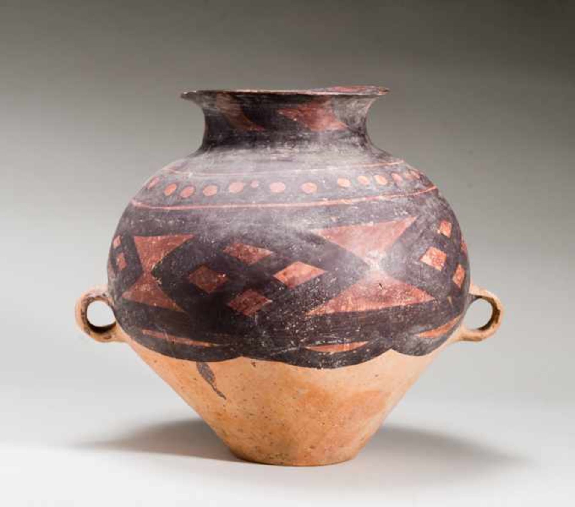 LARGE VESSEL Terracotta with original painting. China, Yangshaoculture, Majiayao, 4th - 3rd