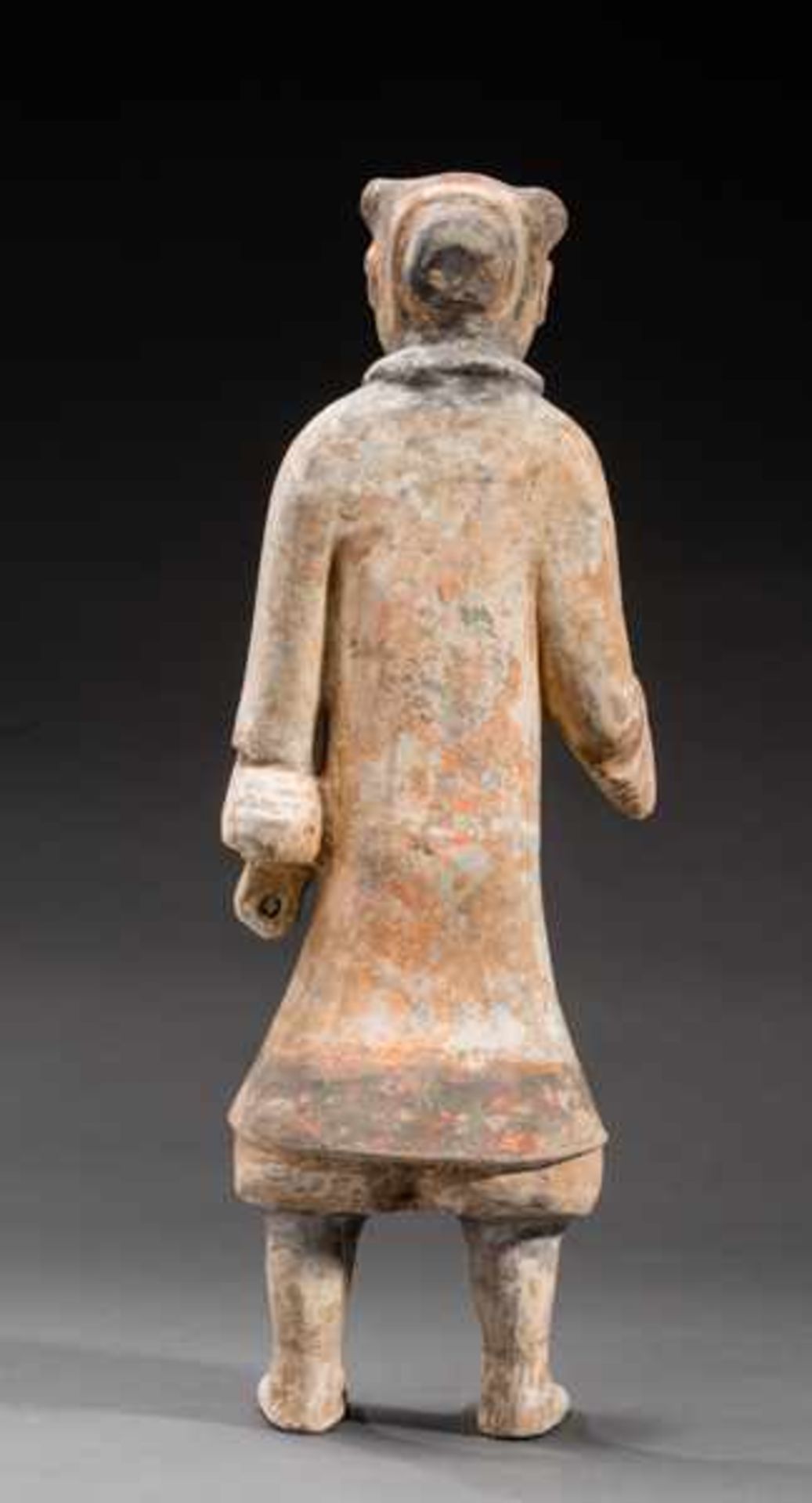 COURTLY FIGURINE Terracotta with remnants of original painting. China, Han dynasty, 2nd cent. BCE陶仆A - Image 4 of 7