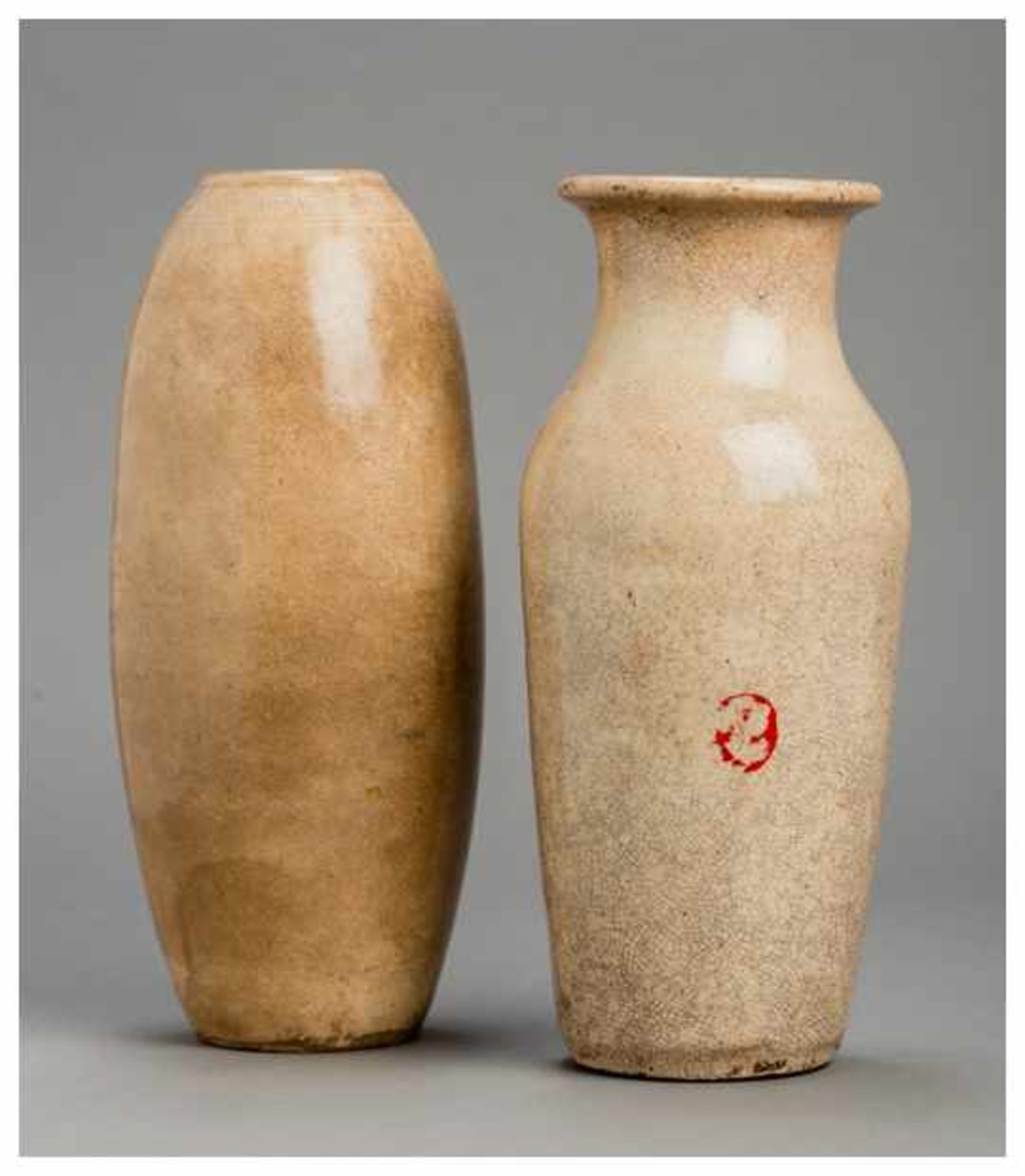 TWO CHINESE VASES WITH DENSE CRAQULURE Glazed ceramic. China, Qing dynastyOne piece has a tall, - Image 2 of 6