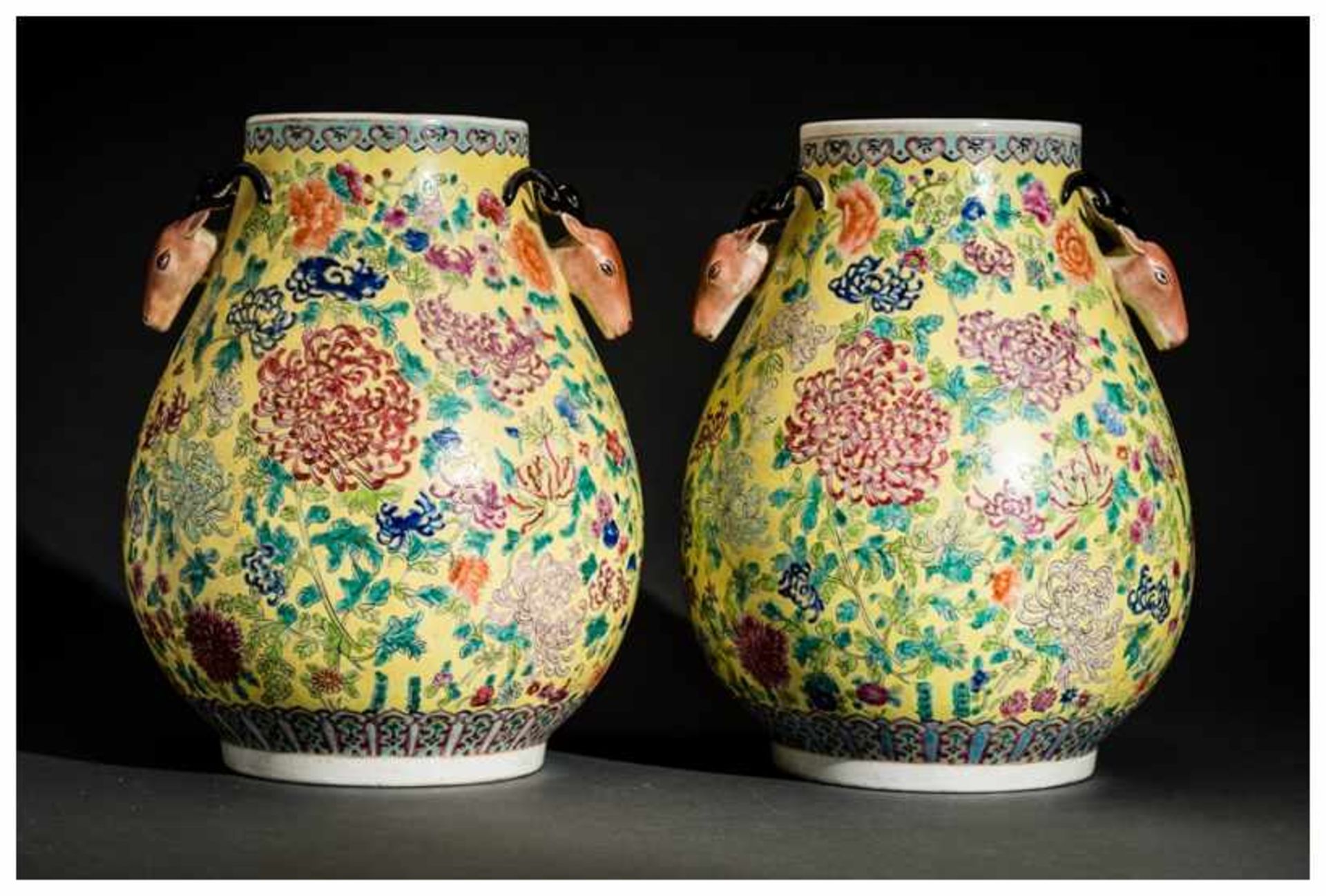 PAIR OF VASES WITH STAG HEADS Porcelain with enamel painting. China, in Qianlong era style, Qing