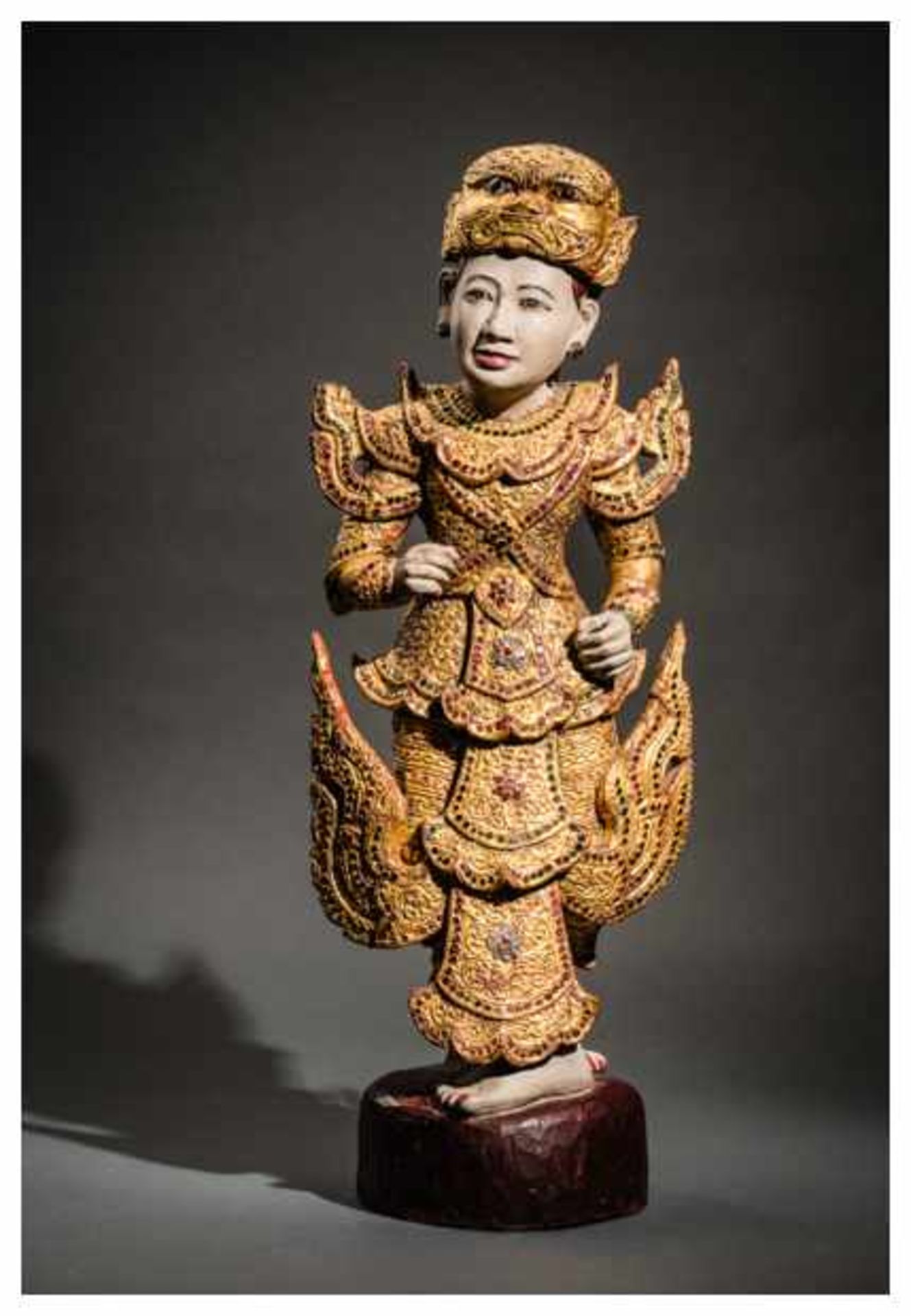 THEATER FIGURE WITH DEMON MASK Wood, lacquer paint, gilding, inlays. Burma, late Konbaung to 20th