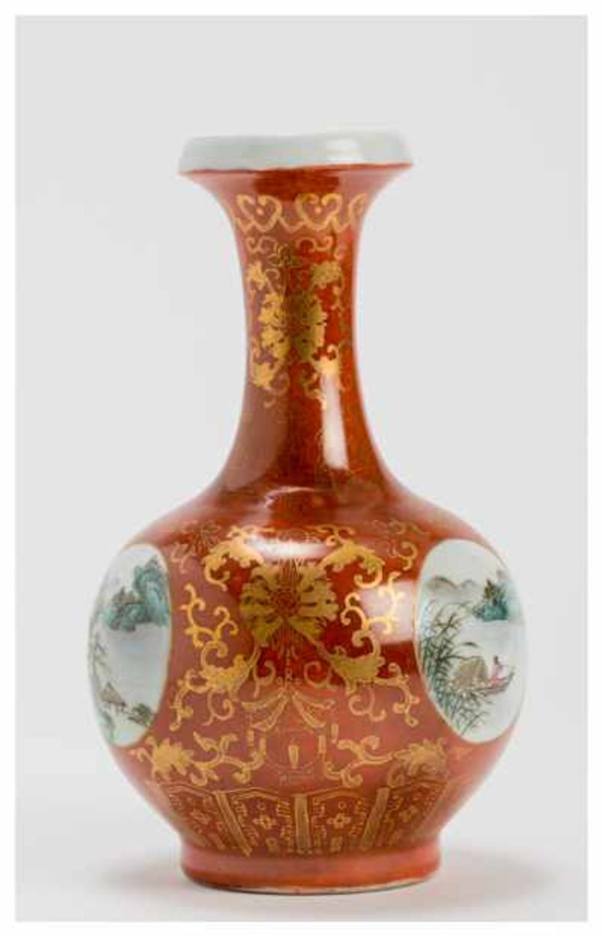 A PORCELAIN VASE PAINTED IN IROD RED AND GOLD Porcelain. China, Republic periodOf globular form with - Image 3 of 5