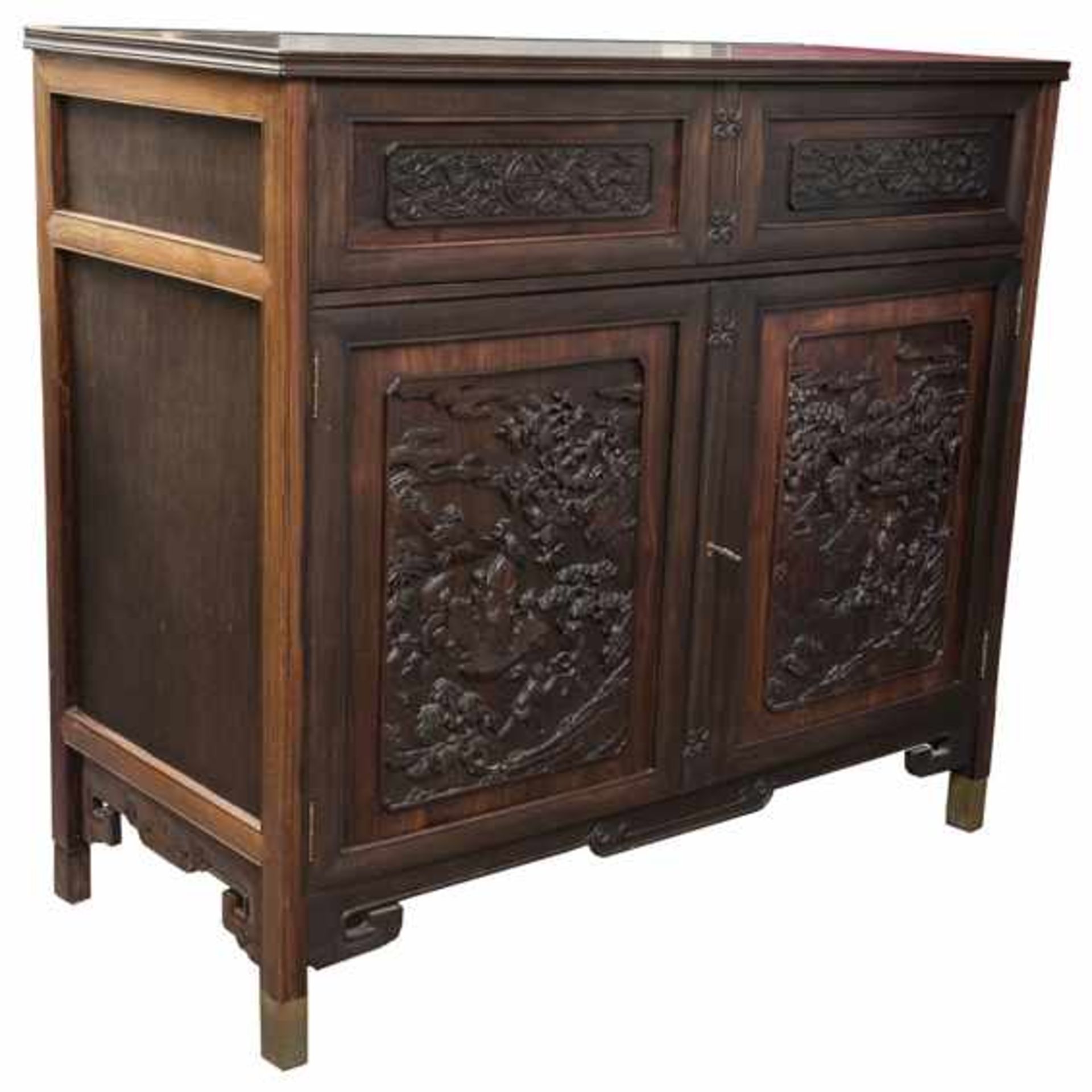 AN ELEGANT DARK HARDWOOD CABINET Hardwood, brass. China, 20th CenturyFinely carved in relief with - Image 5 of 5