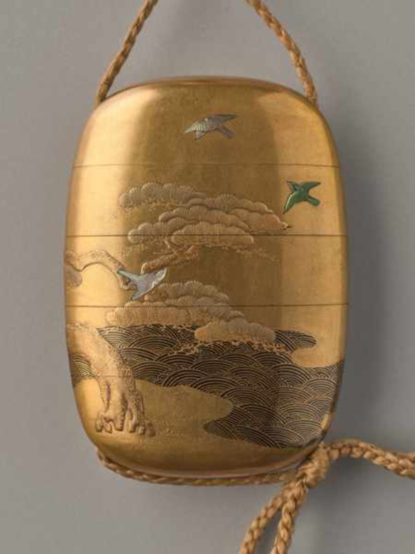 A FOUR CASE LACQUER AND GOLD INRO BY SHOKYOSAI Lacquer and gold inro with inlays, lacquer ojime - Image 3 of 5