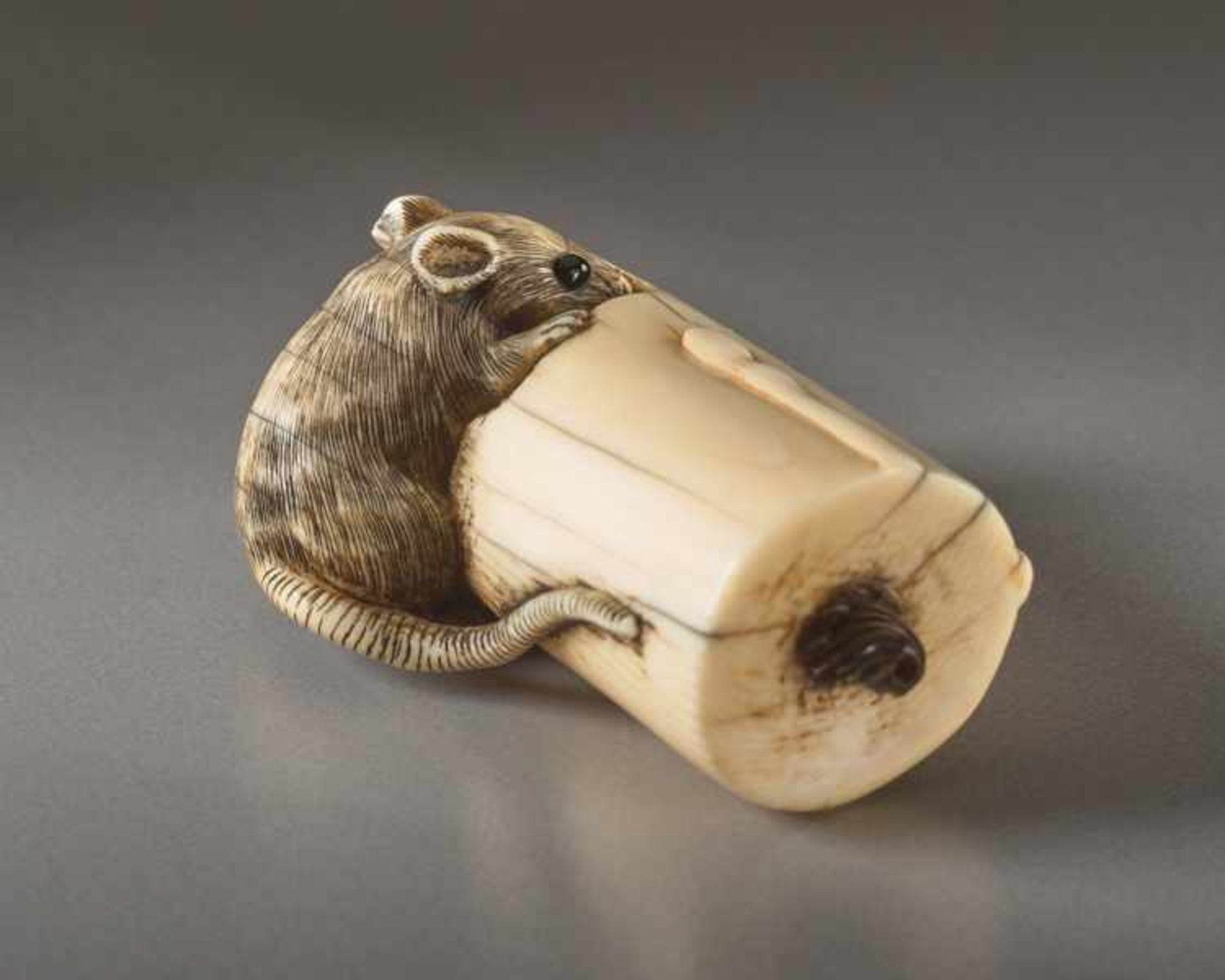 AN IVORY NETSUKE OF A RAT AND CANDLE Ivory netsuke. Japan, 18th or early 19th centuryThe rat, or - Image 3 of 4