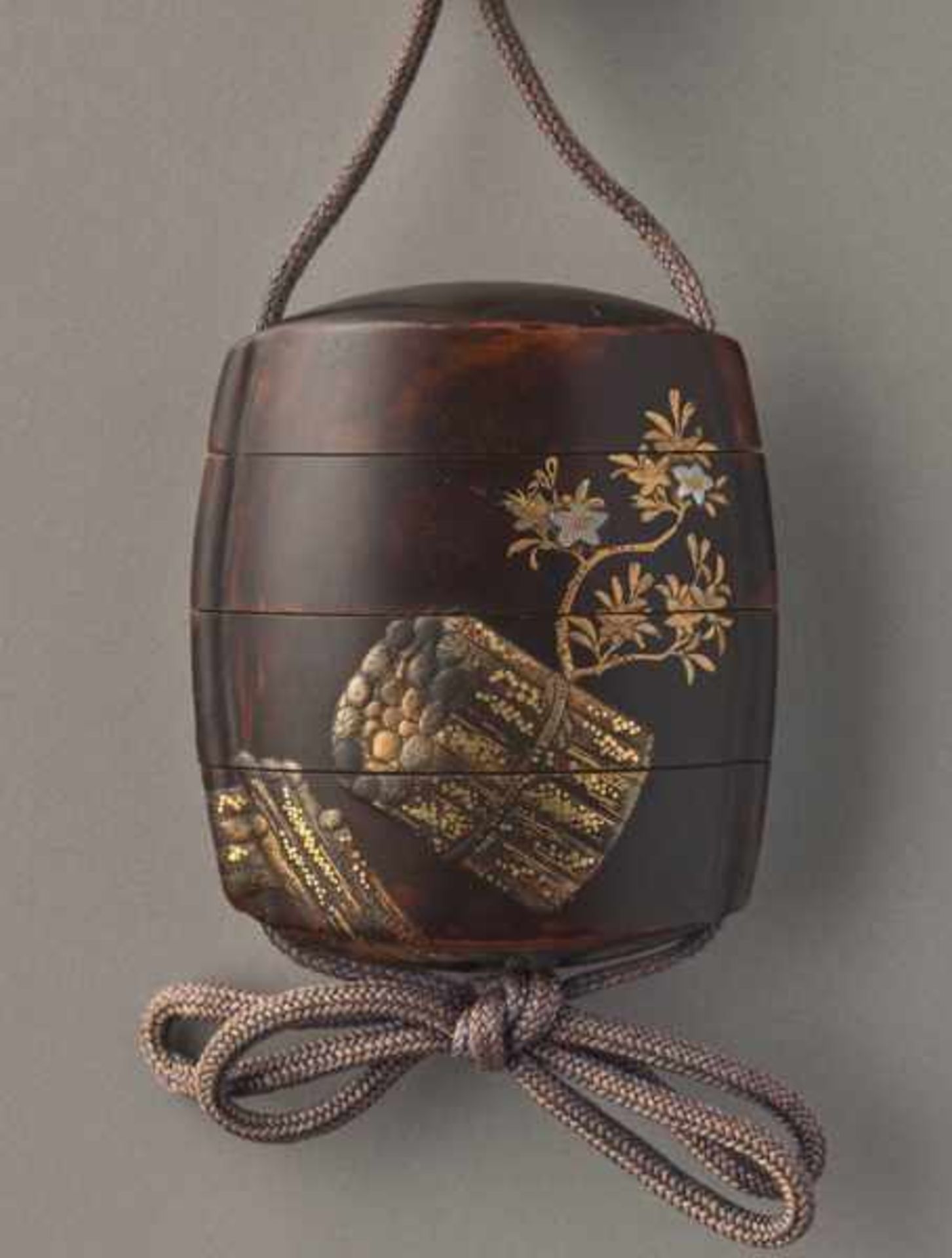 AN UNUSUAL LACQUER AND GOLD INRO OF BLOSSOMS AND SCROLL PA INTINGS Lacquer and gold inro with - Image 2 of 2