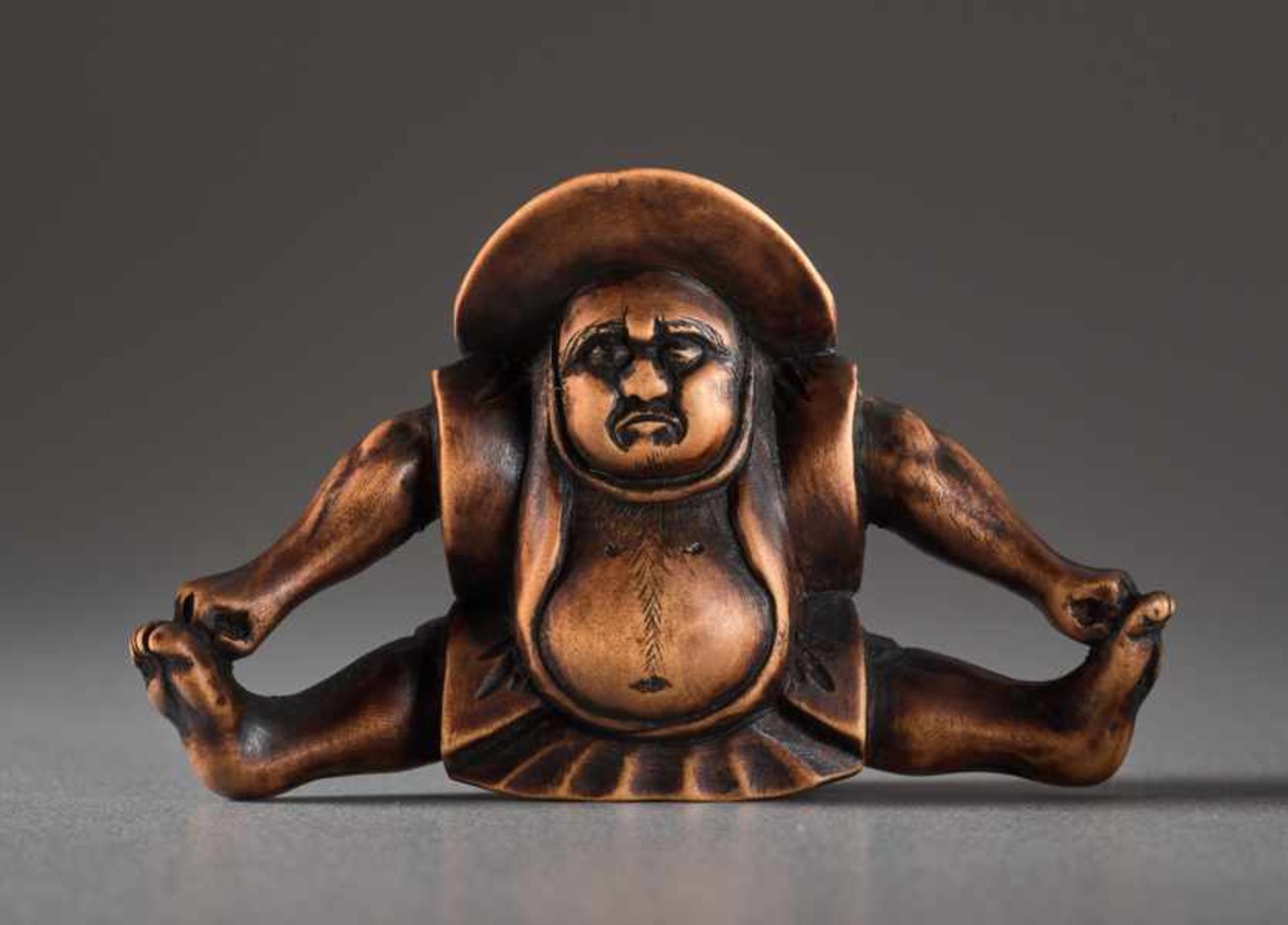 A WOOD NETSUKE BY HIDEHARU OF A SPARROW DANCER Wood netsuke. Japan, 19th centuryA sparrow dancer - Image 2 of 6