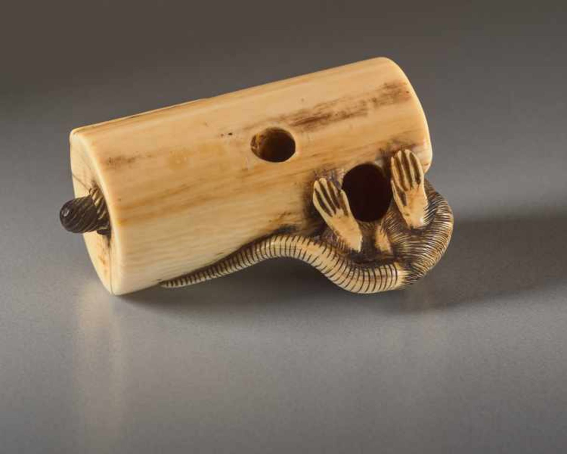 AN IVORY NETSUKE OF A RAT AND CANDLE Ivory netsuke. Japan, 18th or early 19th centuryThe rat, or - Image 4 of 4