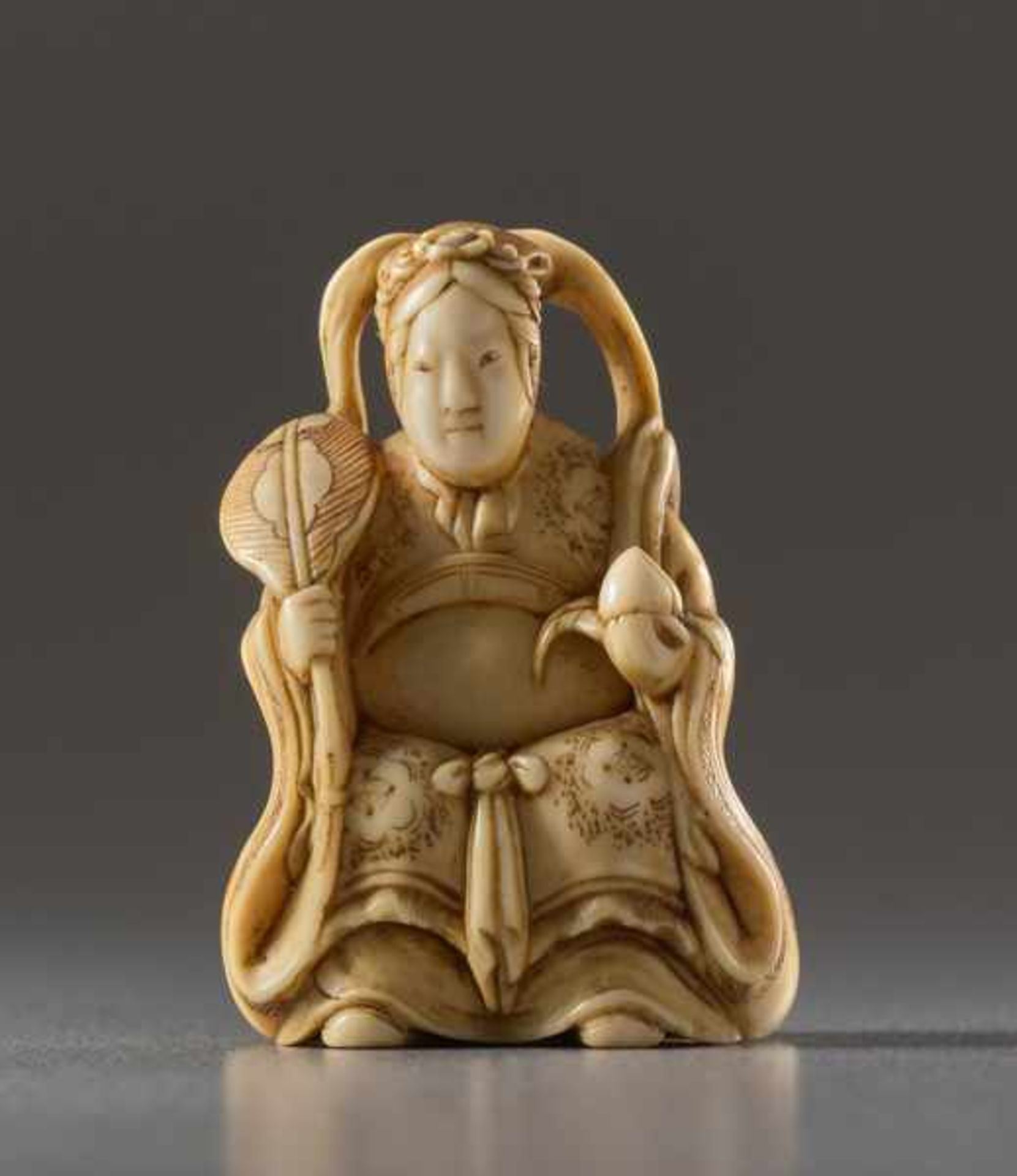 A SMALL IVORY NETSUKE OF SEIOBO Ivory netsuke. Japan, 19th centuryAn extraordinarily fine work - Image 2 of 5