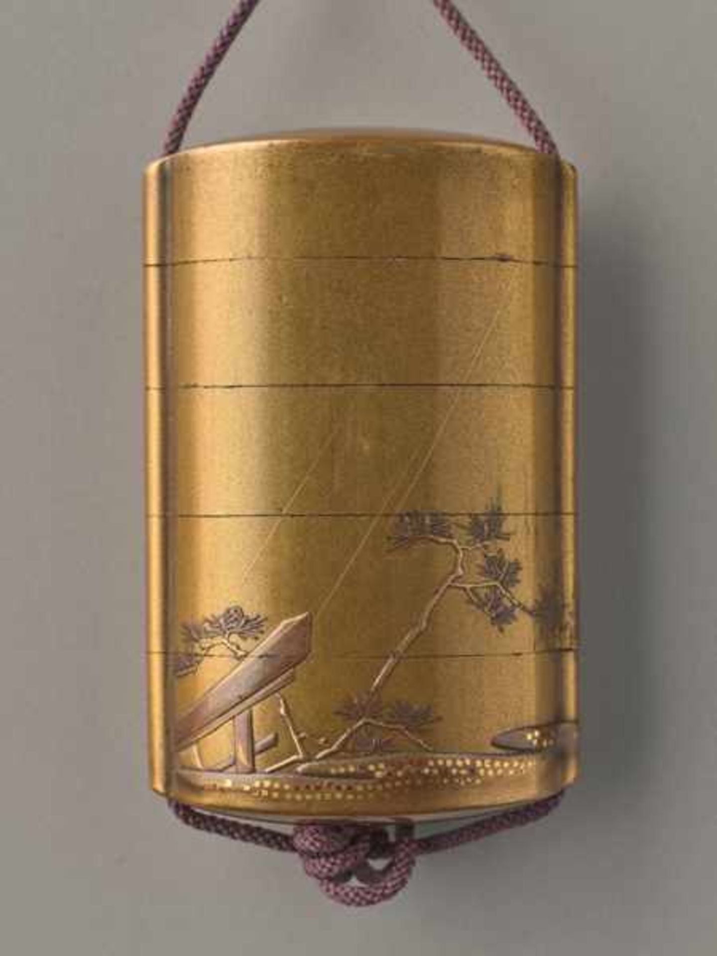 A FOUR CASE LACQUER AND GOLD INRO BY KAJIKAWA OF FOXES Lacquer and gold inro, horn ojime with - Image 2 of 4