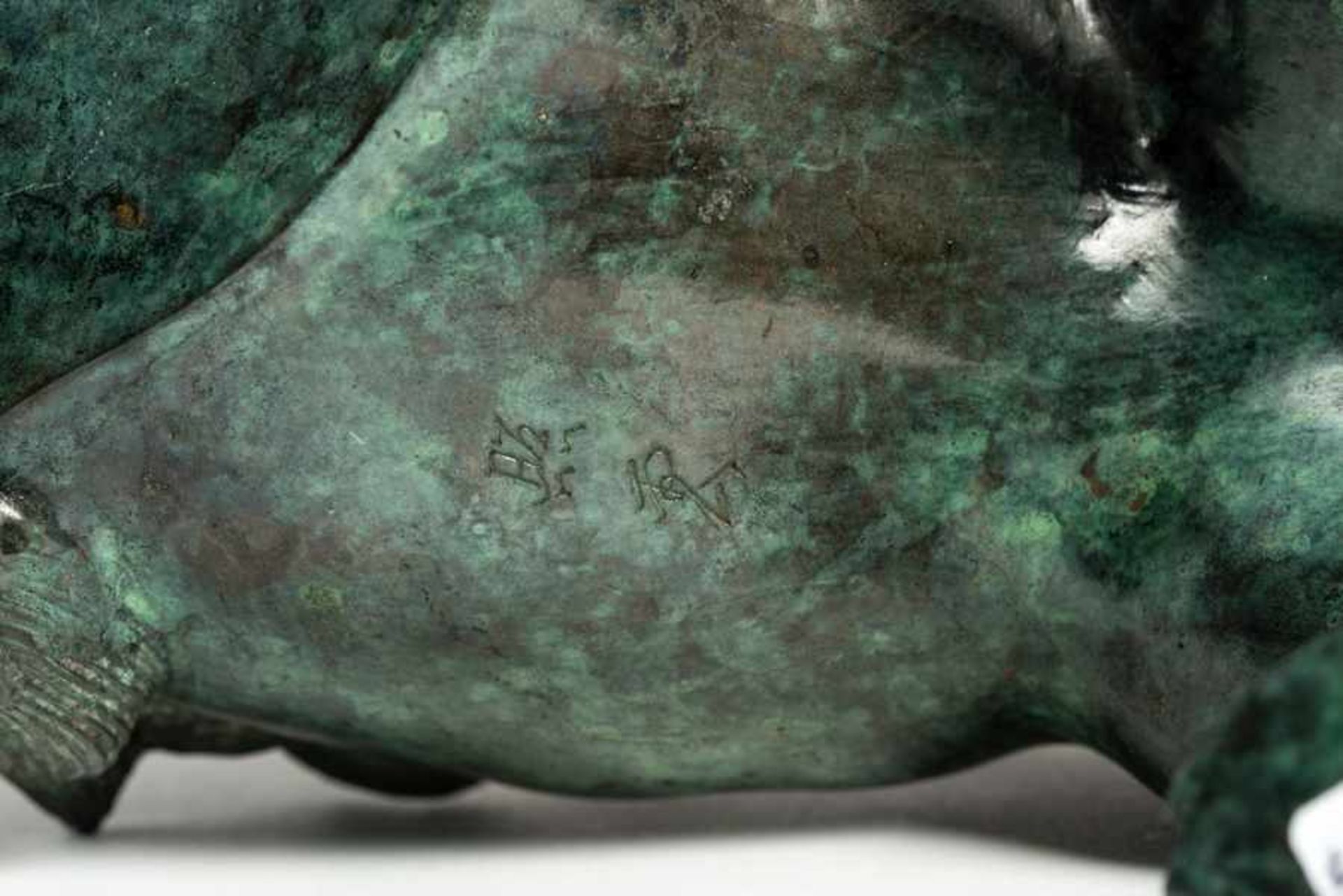 A BRONZE SHISHI Bronze with gilding. Japan, 19th centuryOf beautiful greenish patina, the former - Image 7 of 9