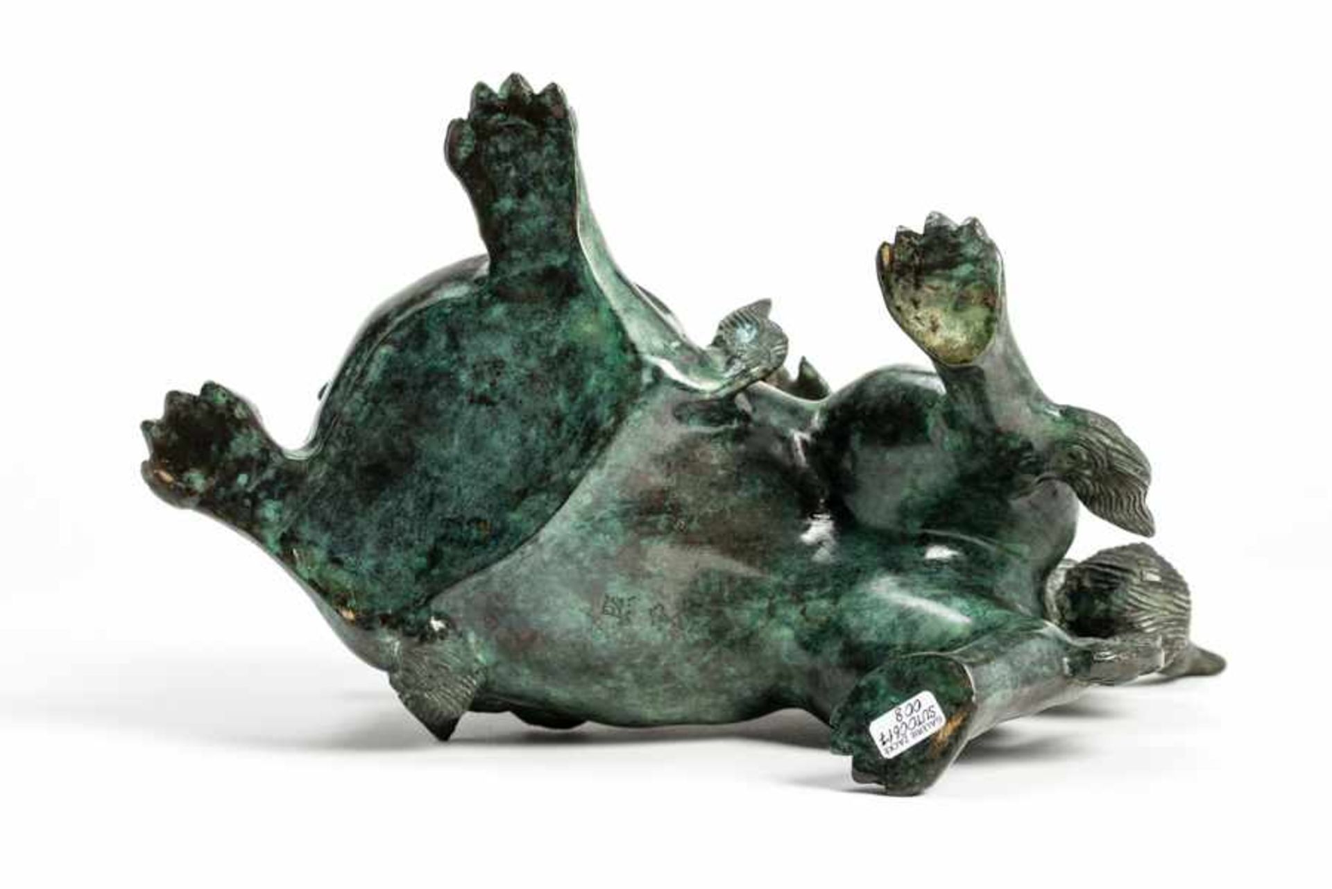 A BRONZE SHISHI Bronze with gilding. Japan, 19th centuryOf beautiful greenish patina, the former - Image 8 of 9