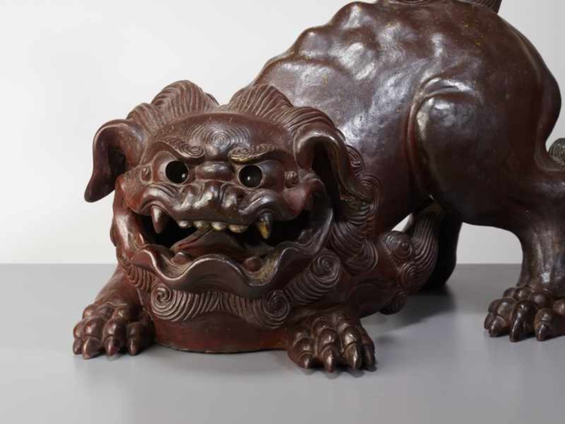 SCULPTURE OF A HISSING SHISHI Fired ceramic. Japan, Meiji periodExceptional and massive sculpture of - Image 7 of 7