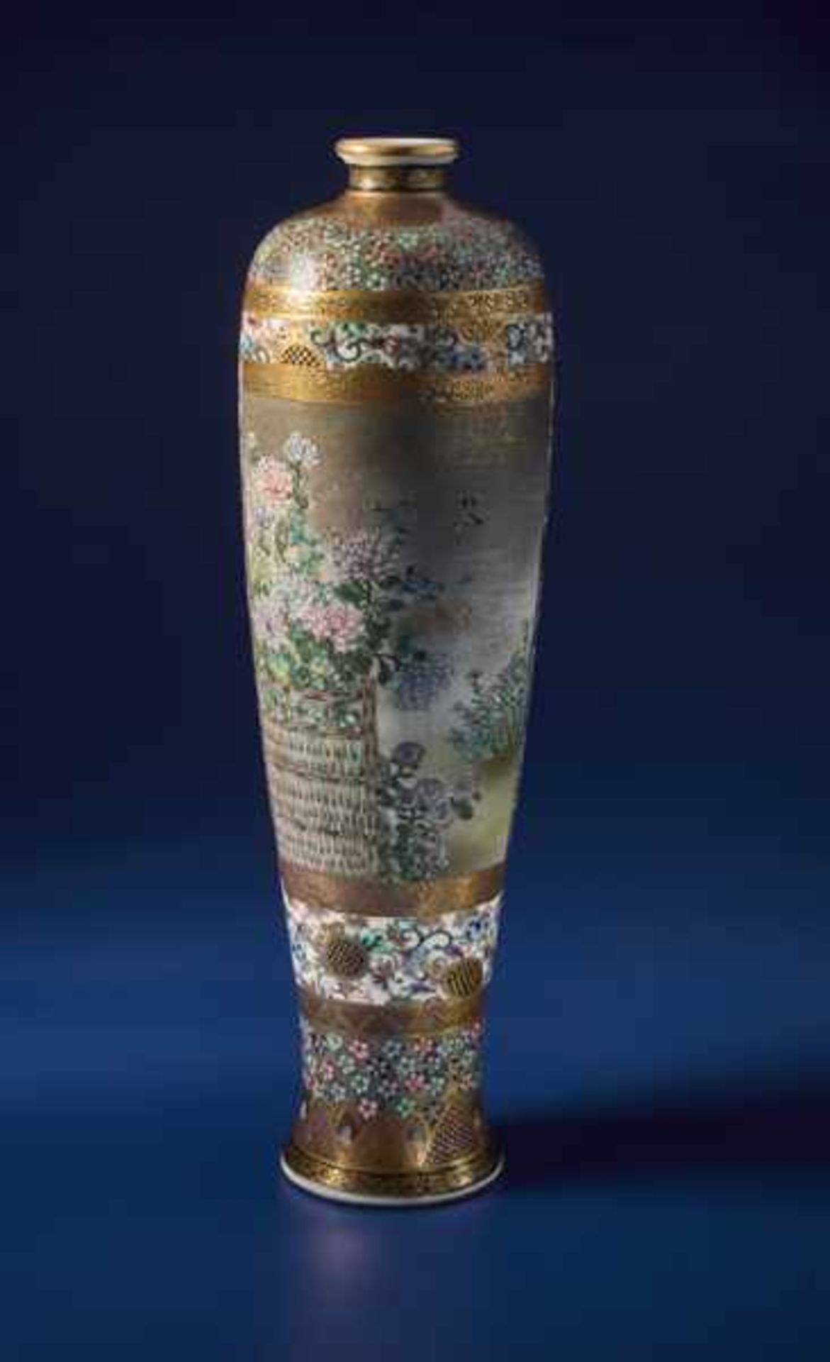 AN ELEGANT SATSUMA VASE BY YUZAN Glazed ceramic with paint and gold. Japan, Meiji periodAll - Image 3 of 6