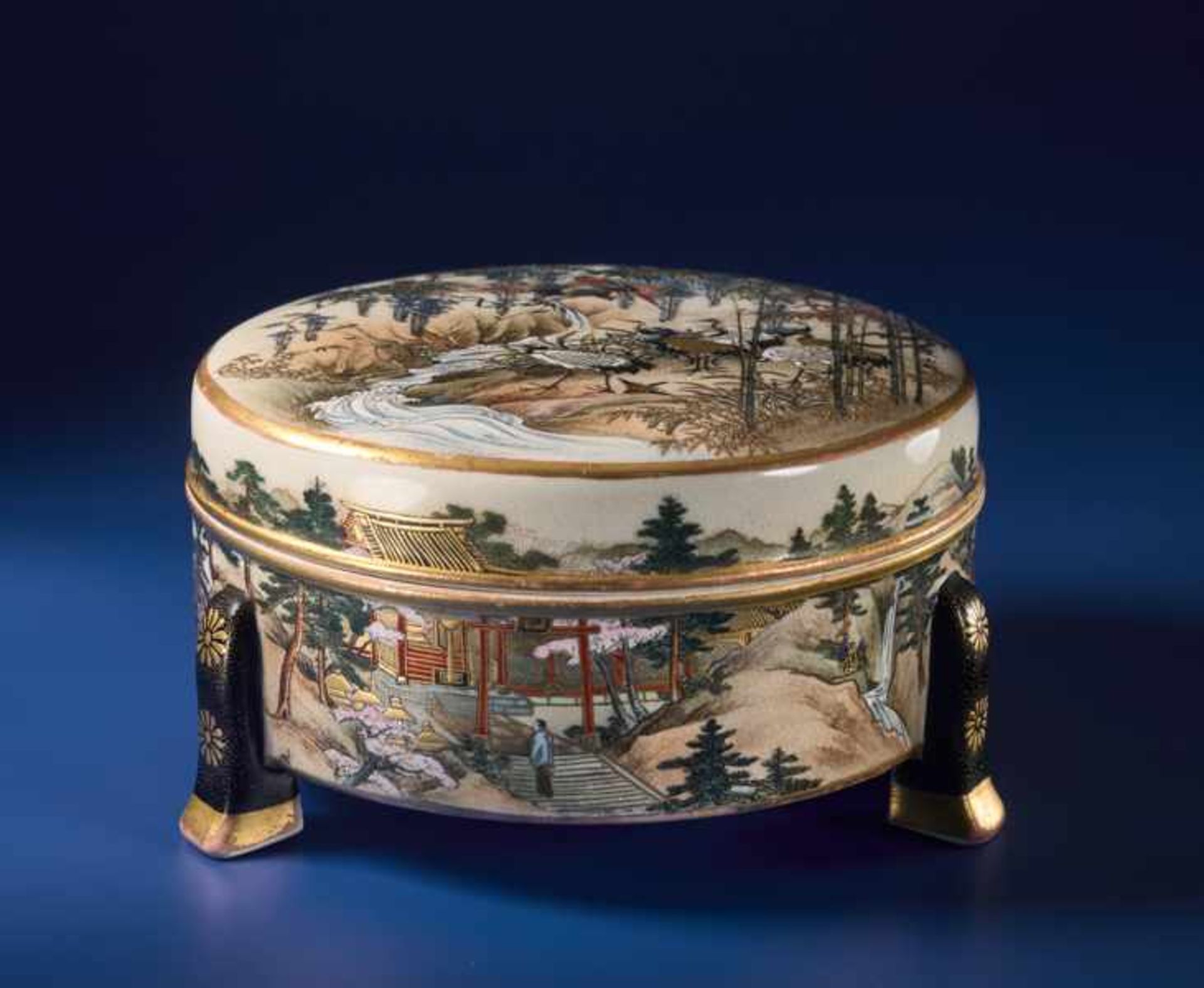 FUKUBE: LIDDED SATSUMA BOWL WITH CRANES Glazed ceramic with paint and gold. Japan, Meiji