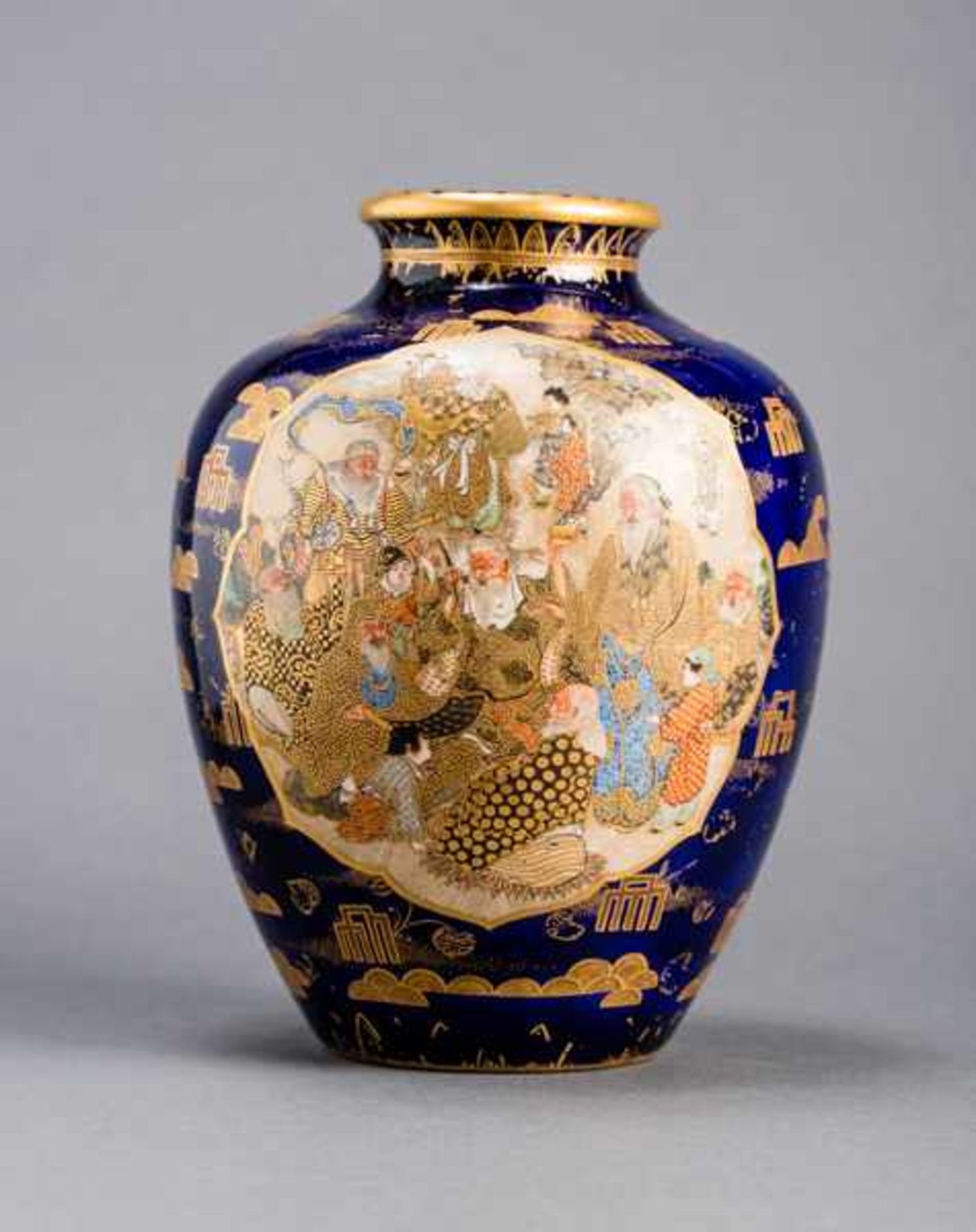 KENZAN: SATSUMA VASE WITH WISEMEN Glazed ceramic with paint and gold. Japan, Meiji periodOvoid - Image 2 of 6