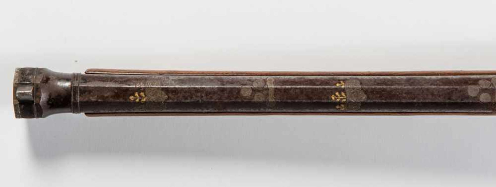 A JAPANESE TANEGASHIMA MATCHLOCK RIFLE Wood, steel, brass. Japan, Edo period, likely 17th - Image 9 of 9