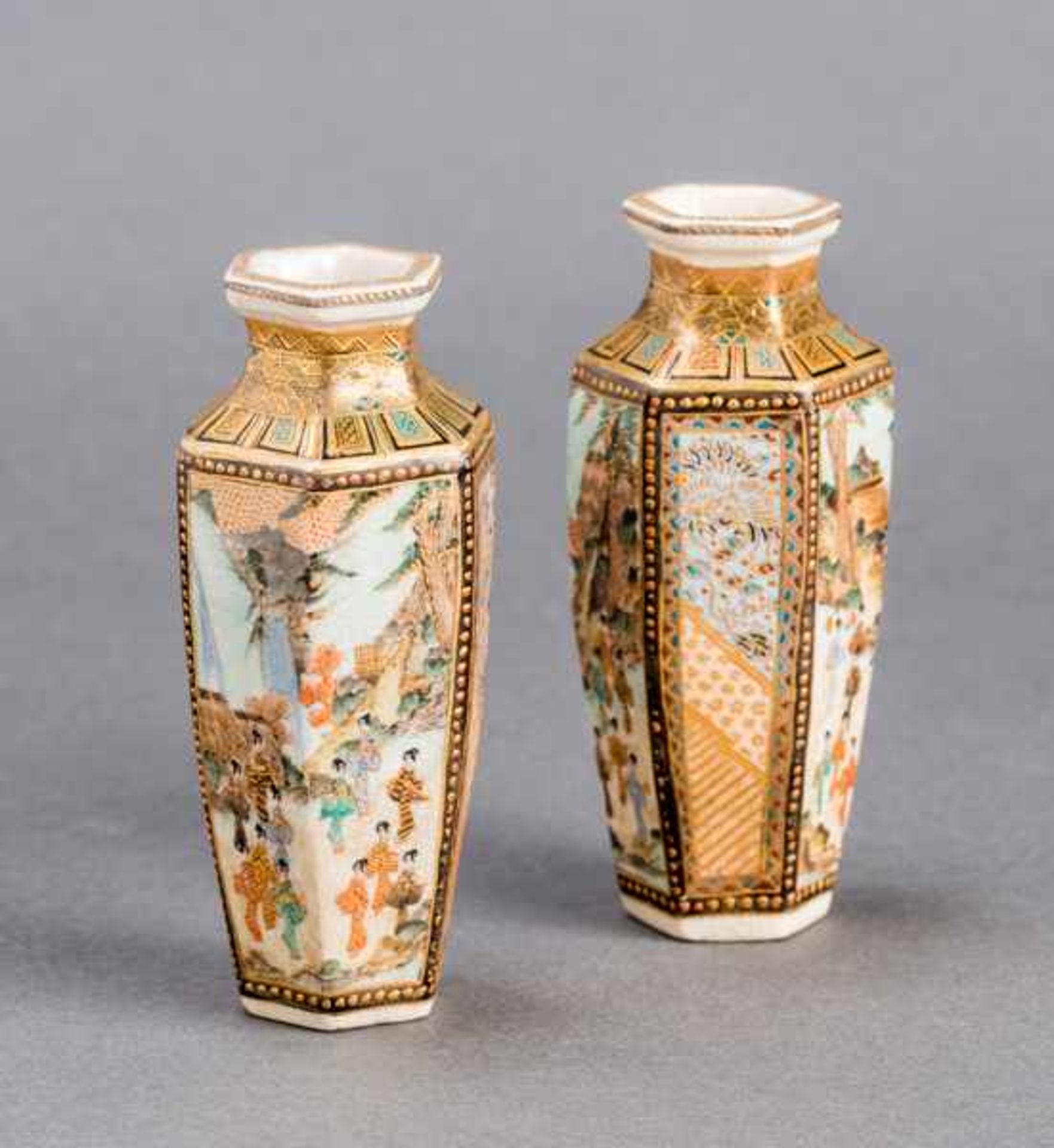 HODODA: PAIR OF SMALL HEXAGONAL SATSUMA VASES Glazed ceramic with paint and gold. Japan, Meiji