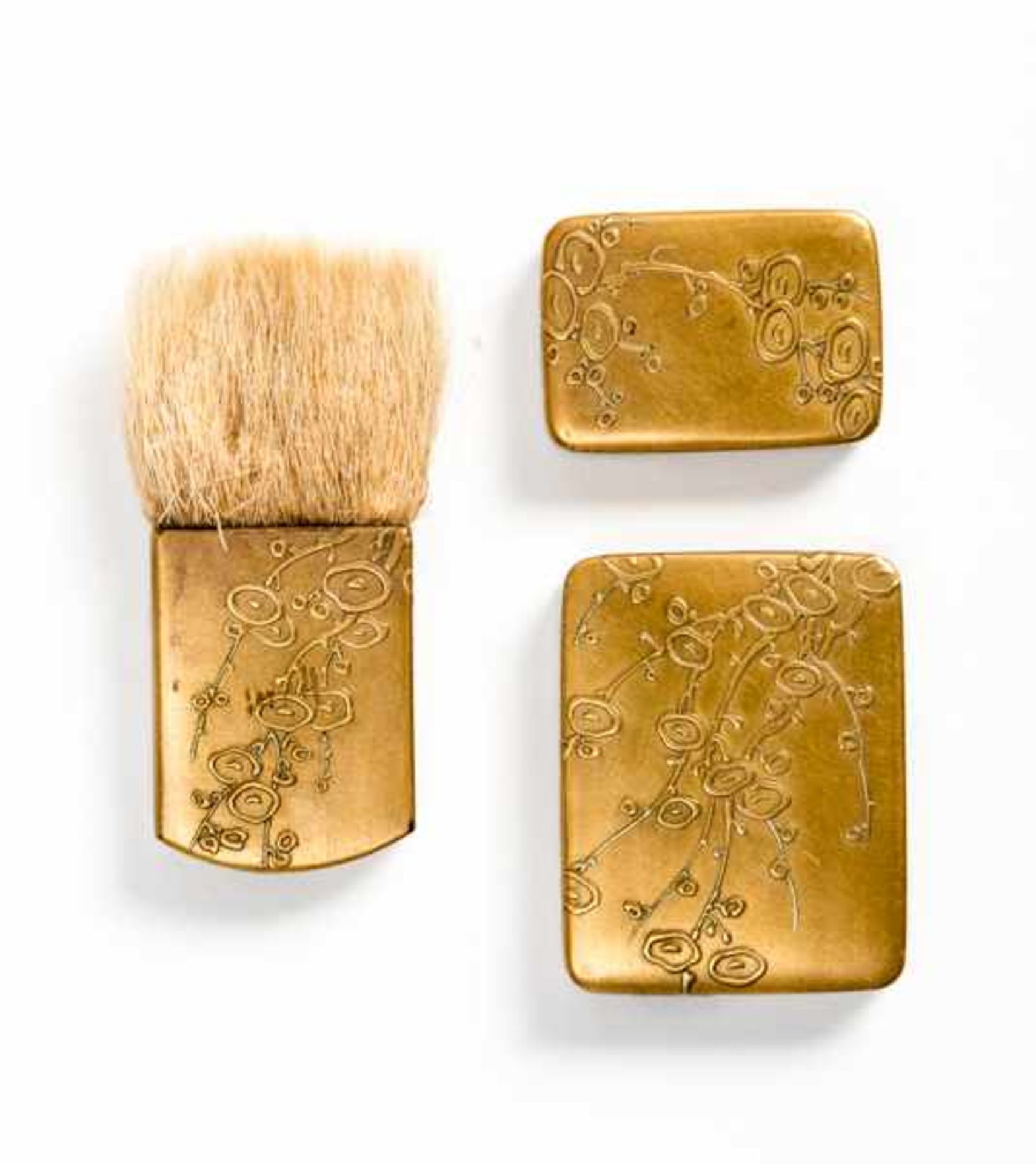 THREE SMALL GILT METAL OBJECTS INCLUDING A BRUSH Gilt bronze and lacquer. Japan, Meiji