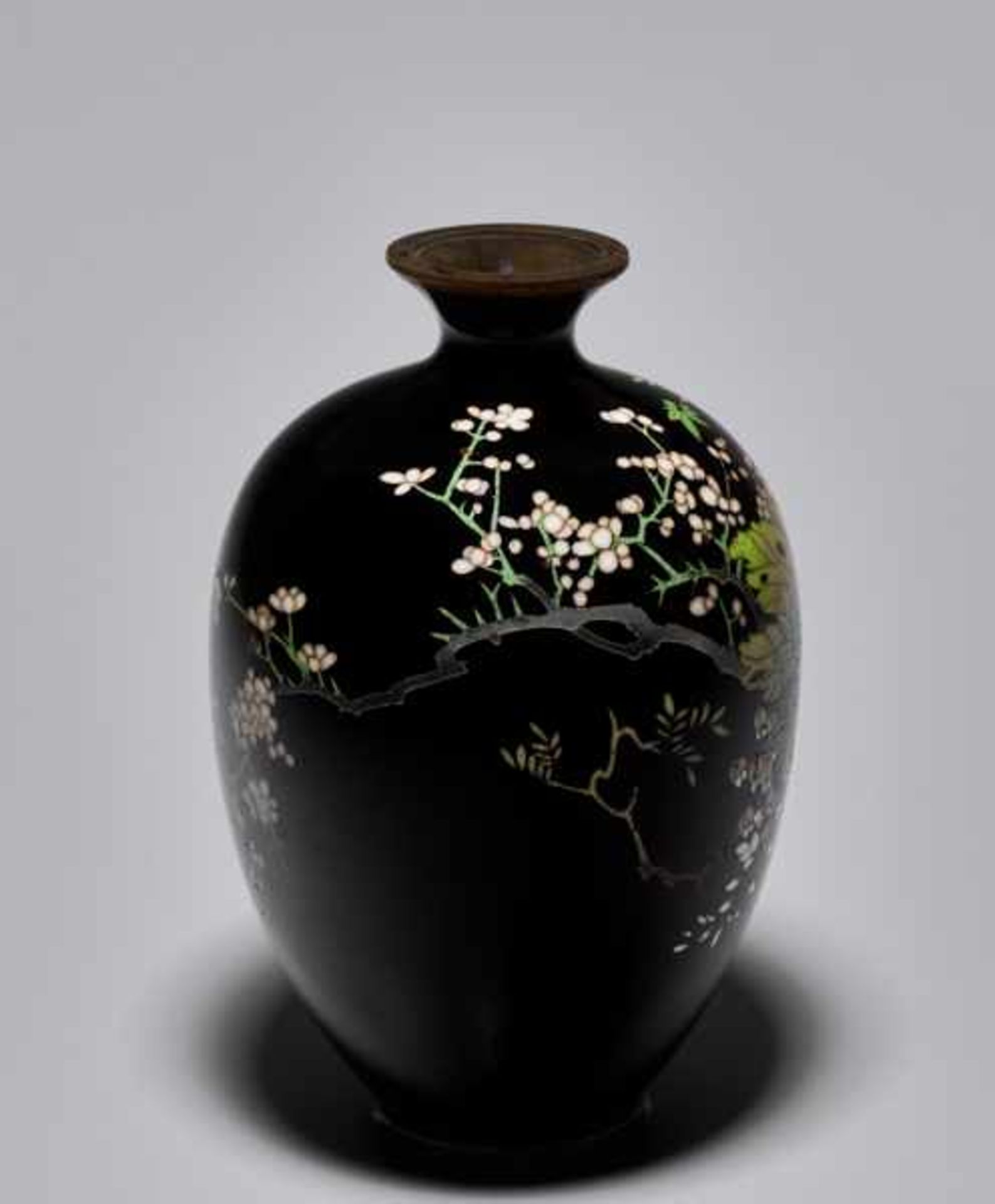 A PAIR OF SMALL CLOISONNÉ VASES WITH PLUM BLOSSOMS Colored enamel cloisonné. Japan, Meiji period - Image 9 of 9