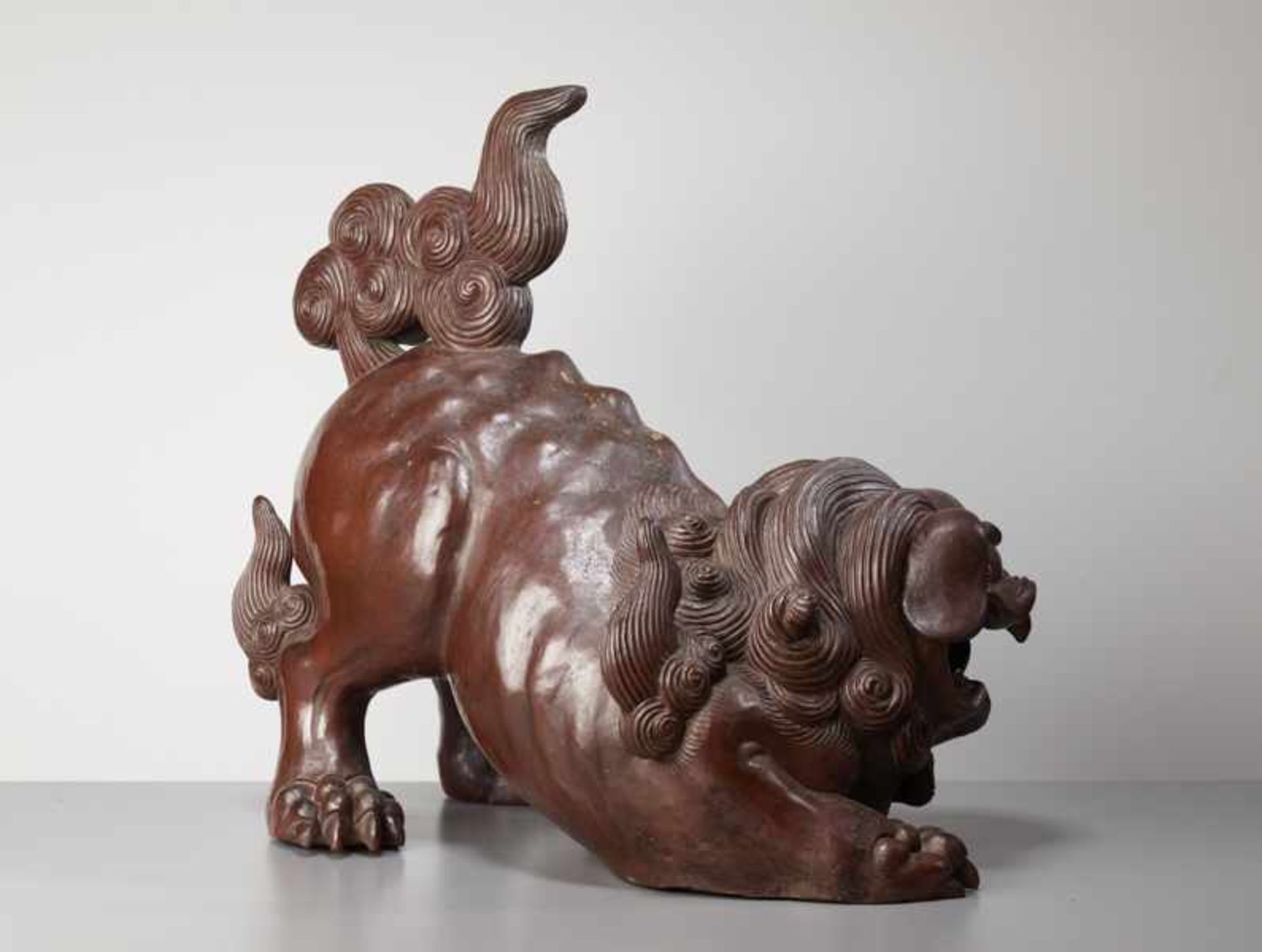 SCULPTURE OF A HISSING SHISHI Fired ceramic. Japan, Meiji periodExceptional and massive sculpture of - Image 5 of 7