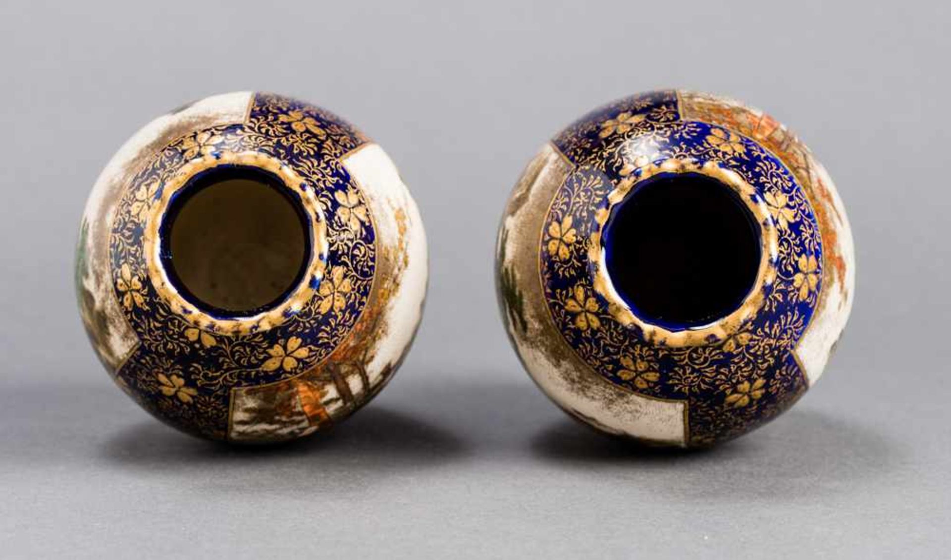 KENZAN: PAIR OF SATSUMA VASES Glazed ceramic with paint and gold. Japan, Meiji periodOvoid form with - Image 6 of 6