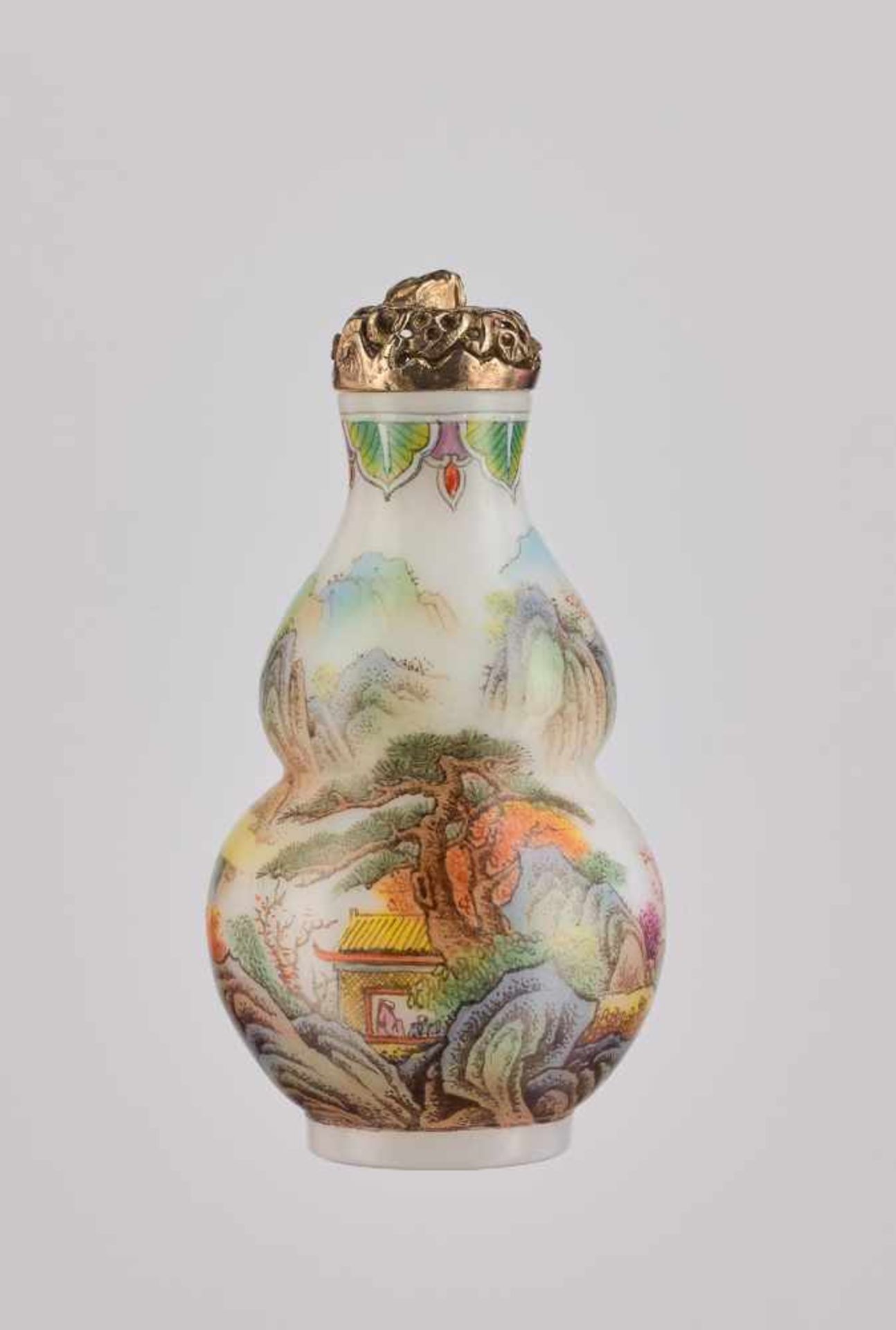 AN ENAMELED GLASS SNUFF BOTTLE, MANNER OF YE BENGQI Opaque white glass with delicately painted - Image 3 of 6