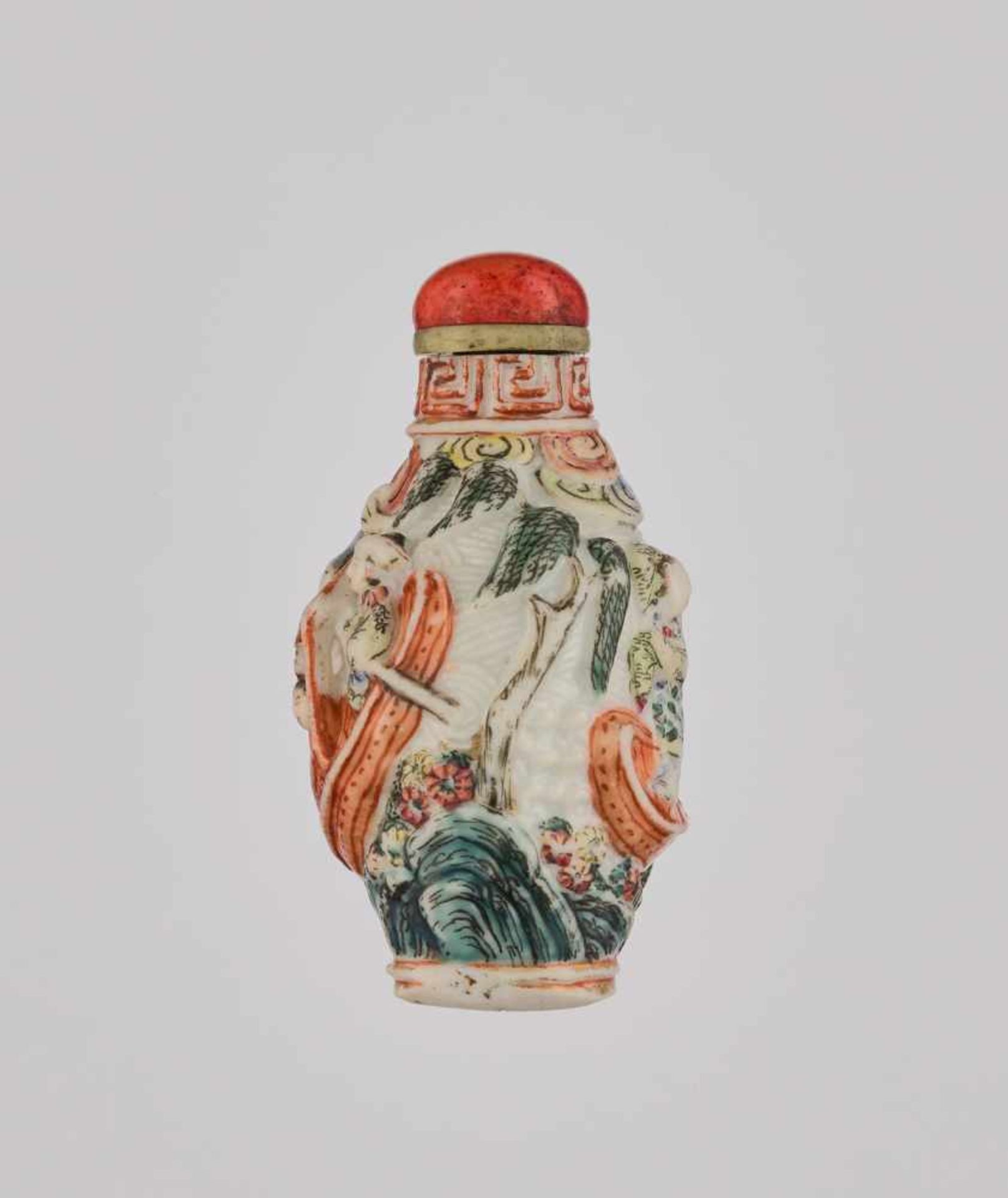 A FAMILLE ROSE MOLDED PORCELAIN SNUFF BOTTLE Molded and carved porcelain in high relief, painted - Image 3 of 6