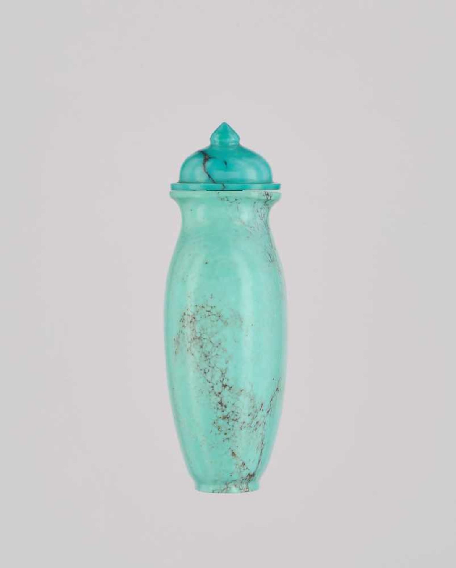 A SMALL PLAIN TURQUOISE SNUFF BOTTLE, QING DYNASTY Bright plain turquoise with few ‘crizzled’ - Image 4 of 6