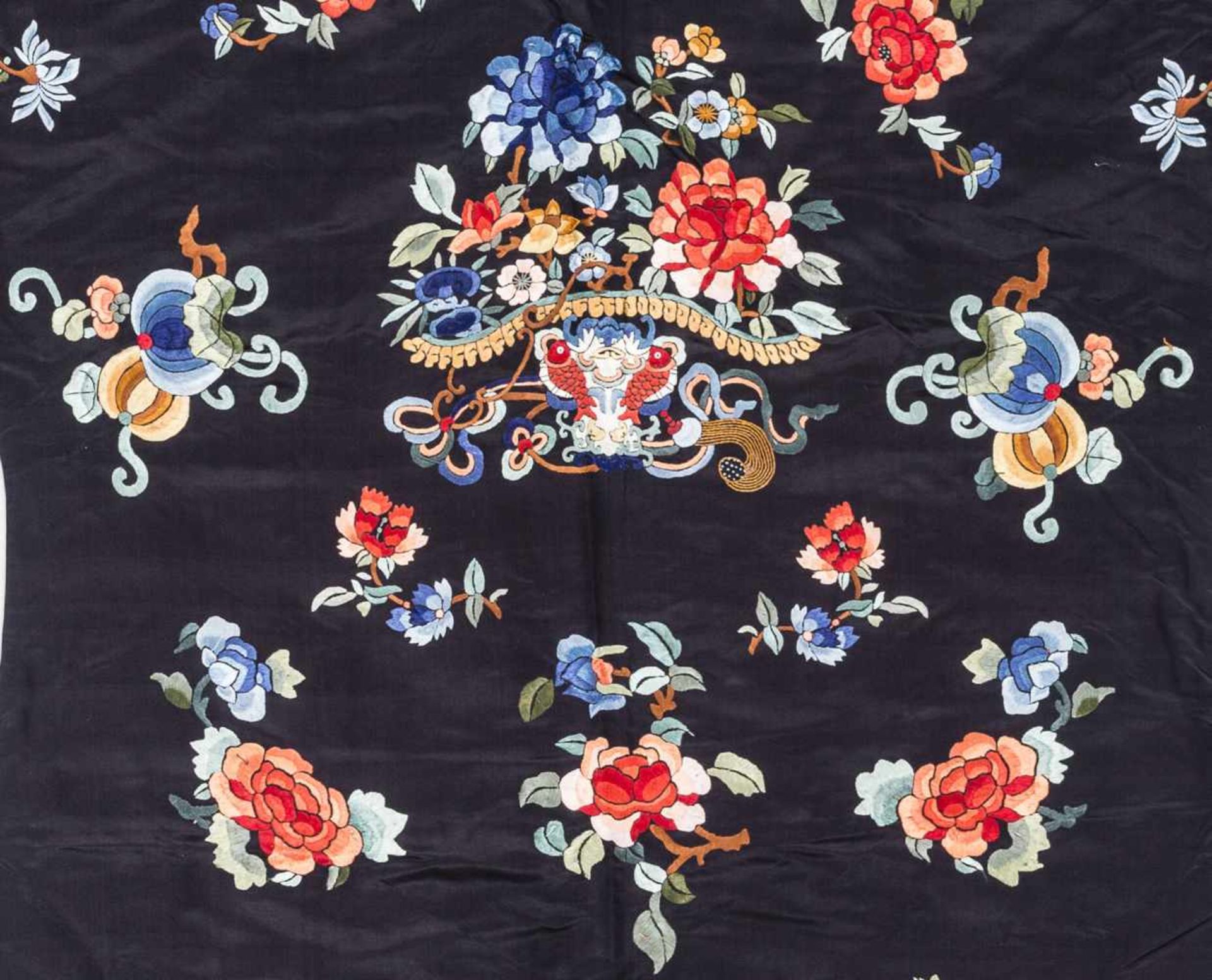 A MIDNIGHT BLUE SILK LADY’S ROBE WITH FLOWERS AND BUTTERFLIES, 1920s Silk with multi-colored silk - Image 4 of 5