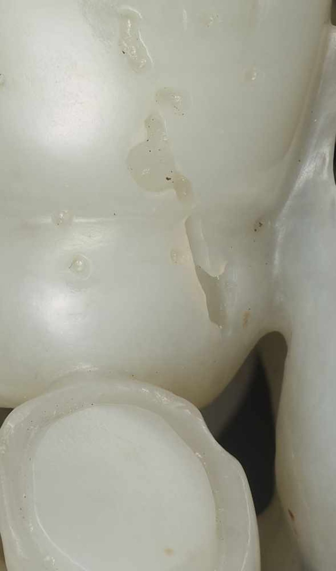 A SUPERBLY CARVED WHITE JADE GROUP OF FINGER CITRONS, QING DYNASTY, 18TH CENTURY White jade of - Image 2 of 10