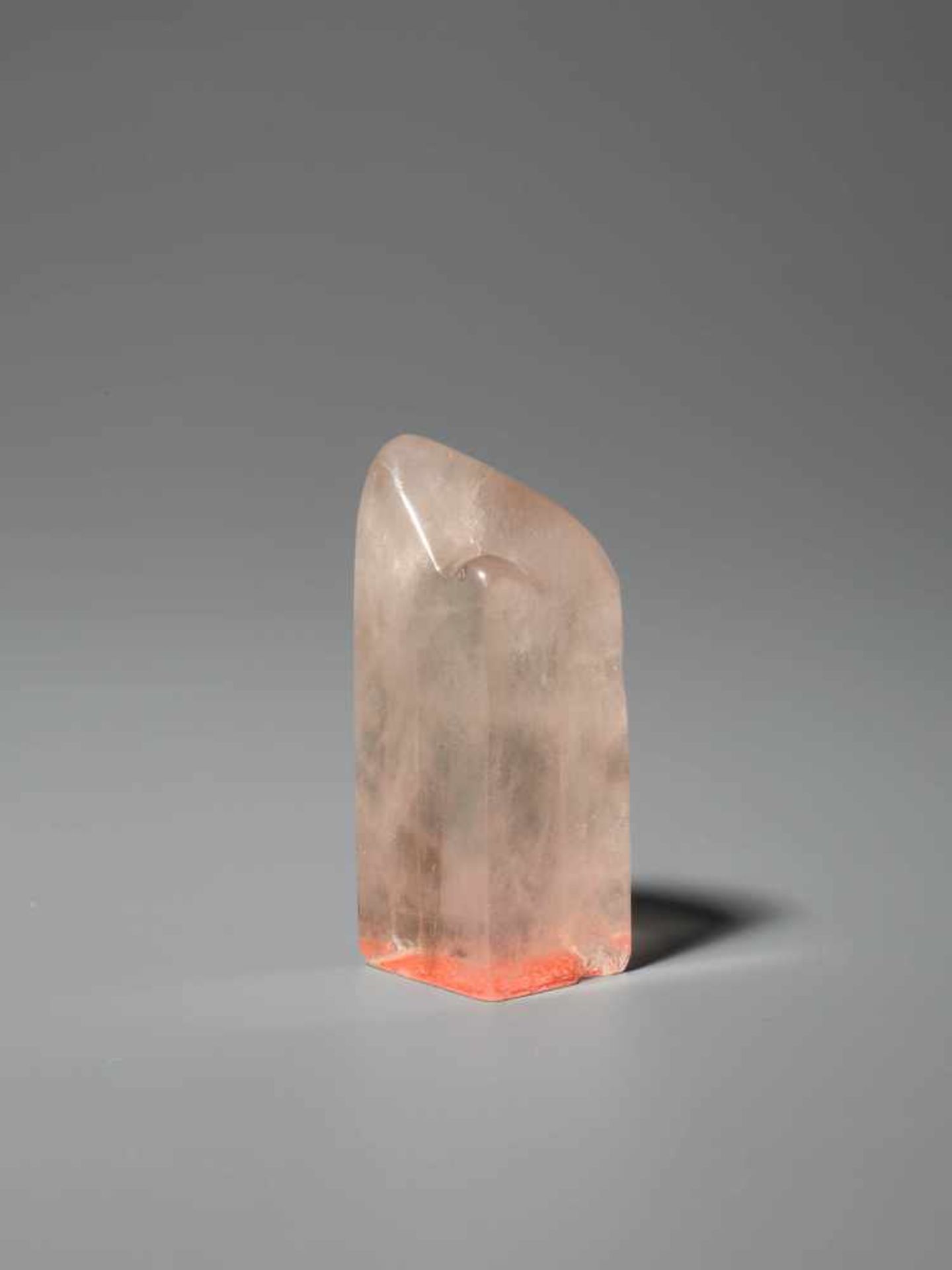 A QING DYNASTY ROCK CRYSTAL LITERATI SEAL IN STYLIZED MOUNTAIN SHAPE Transparent rock crystal with - Image 3 of 5