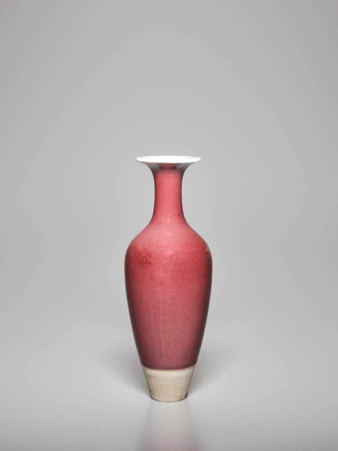 A KANGXI PERIOD PEACHBLOOM LIUYEPING ‘GUANYIN’ VASE Porcelain with white and peach bloom glaze