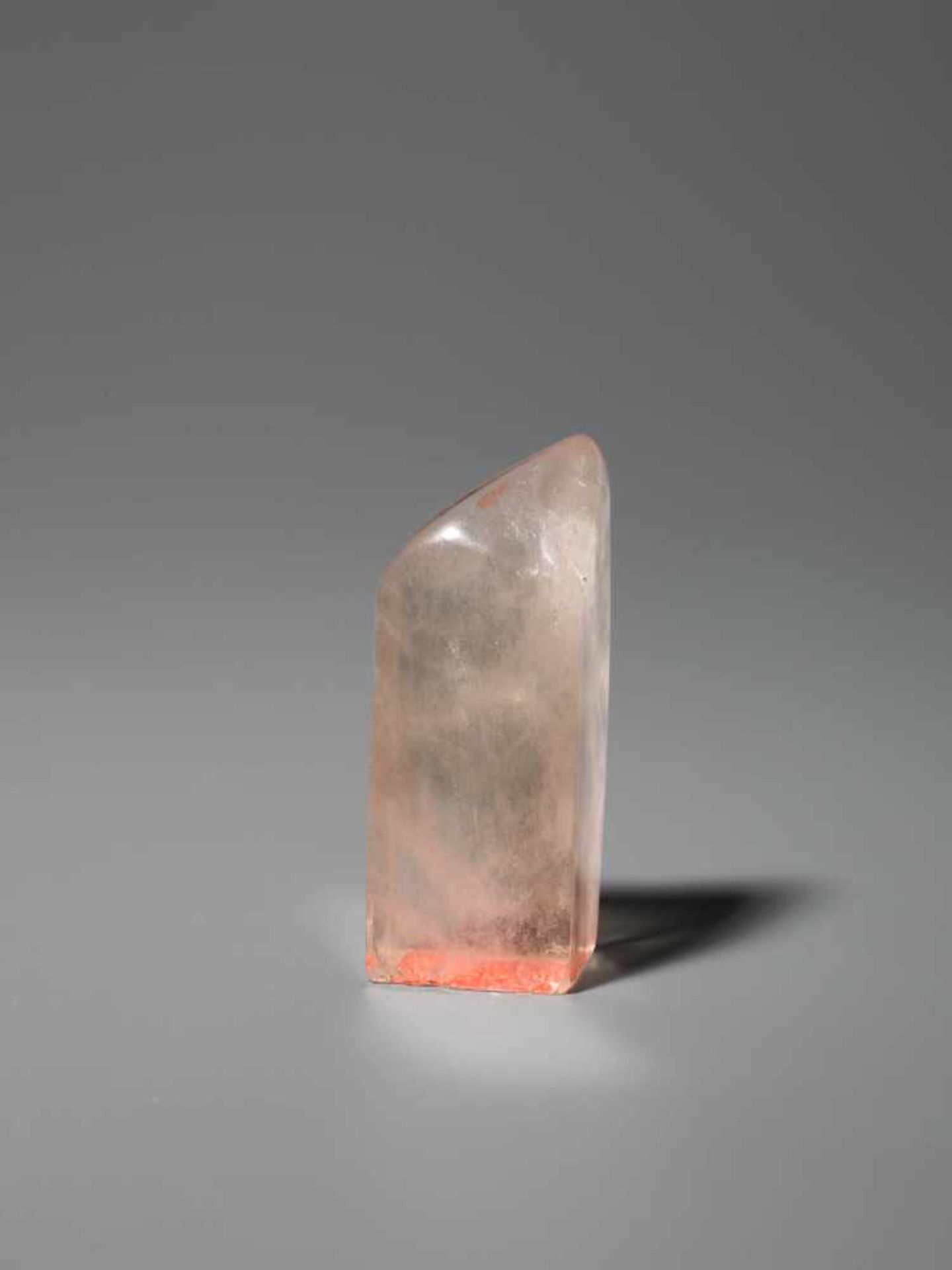 A QING DYNASTY ROCK CRYSTAL LITERATI SEAL IN STYLIZED MOUNTAIN SHAPE Transparent rock crystal with - Image 4 of 5