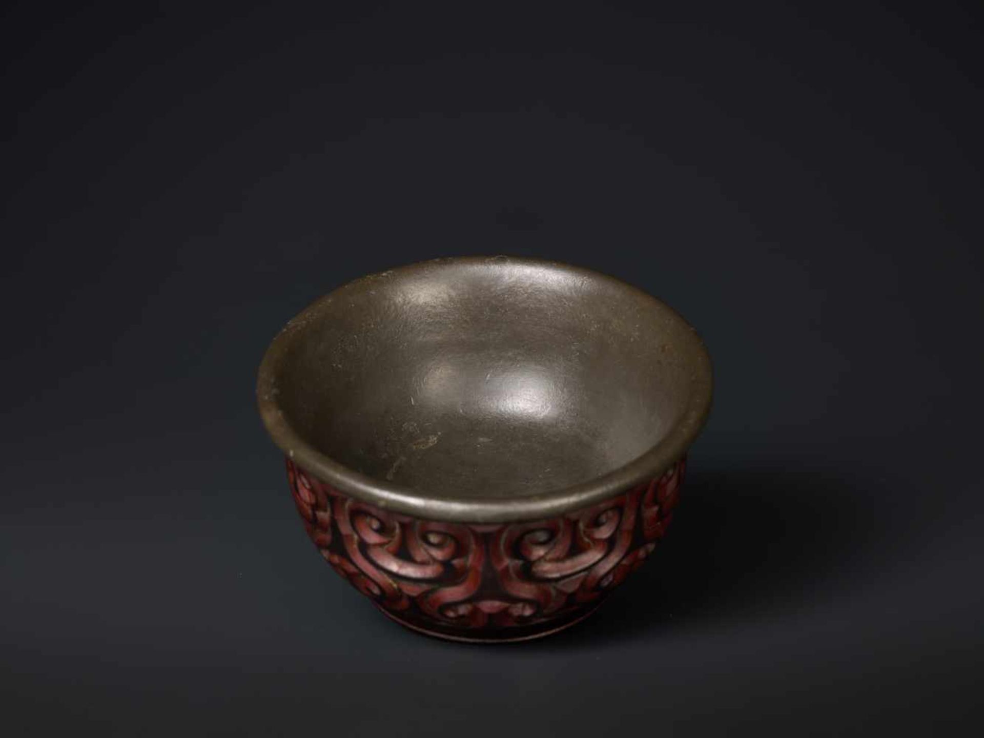 A SONG DYNASTY TIXI LACQUER BOWL WITH PEWTER LINING Multi-layered lacquer, interior lined with - Image 5 of 7