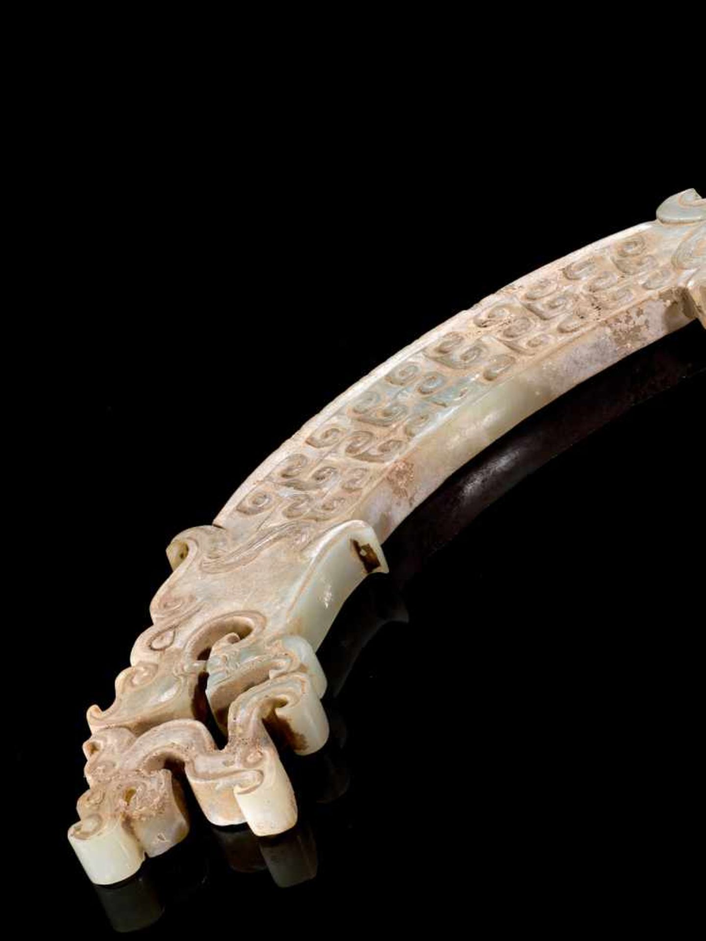 A UNIQUE HUANG ARCHED ORNAMENT DECORATED WITH DRAGONS IN OPENWORK ON THE SIDES Jade. China, - Image 8 of 11