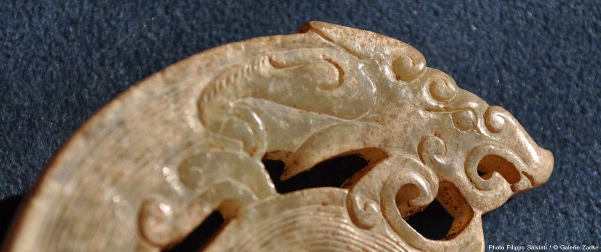 A WELL-DETAILED CARVING OF A DRAGON AND A PHOENIX IN PALE GREEN JADE Jade. China, Late Eastern Zhou, - Image 8 of 10