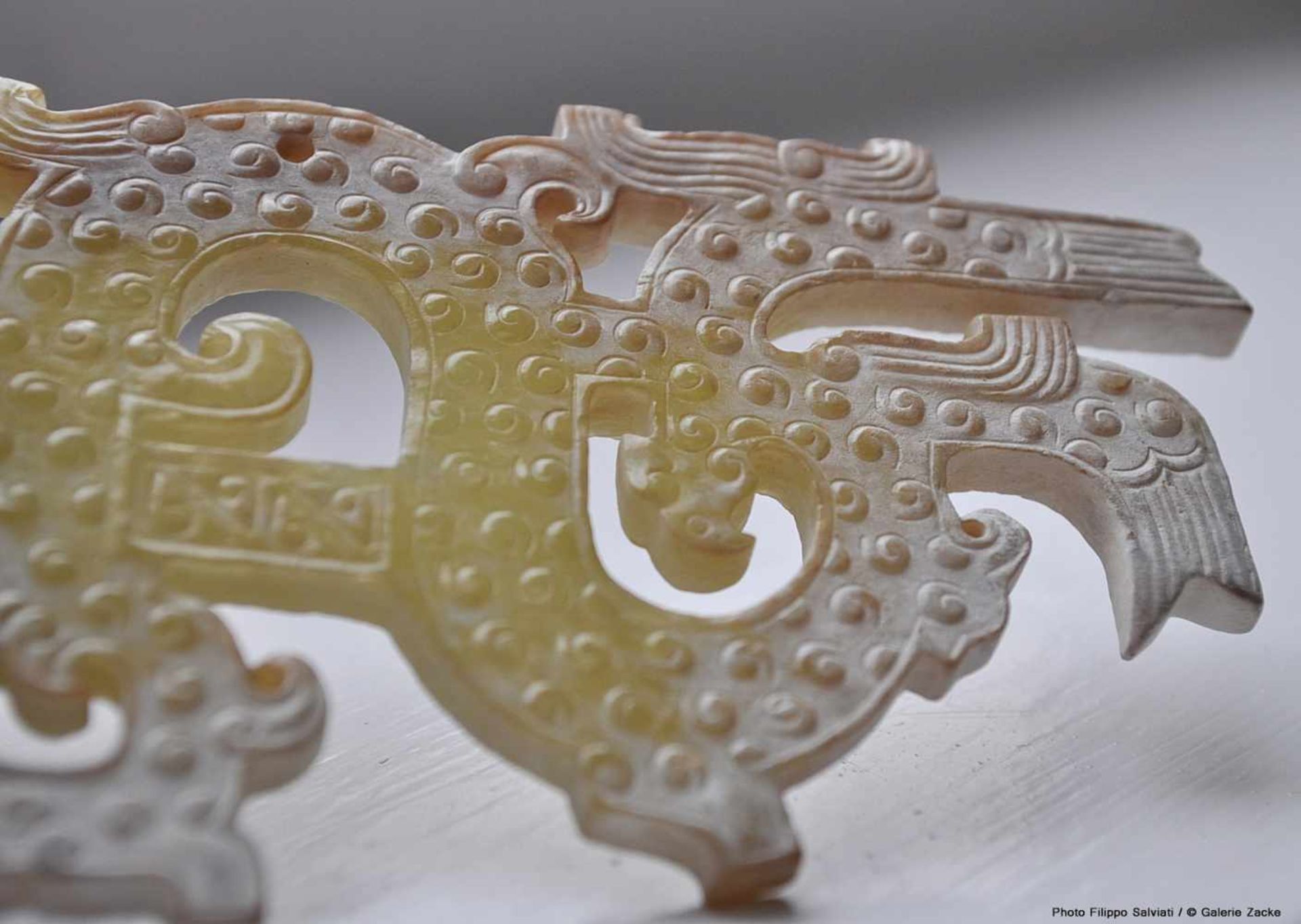 AN EXCEPTIONALLY RARE EASTERN ZHOU SINUOUS DRAGON WITH PHOENIX HEADS AND CURLED APPENDAGES Jade. - Image 8 of 14