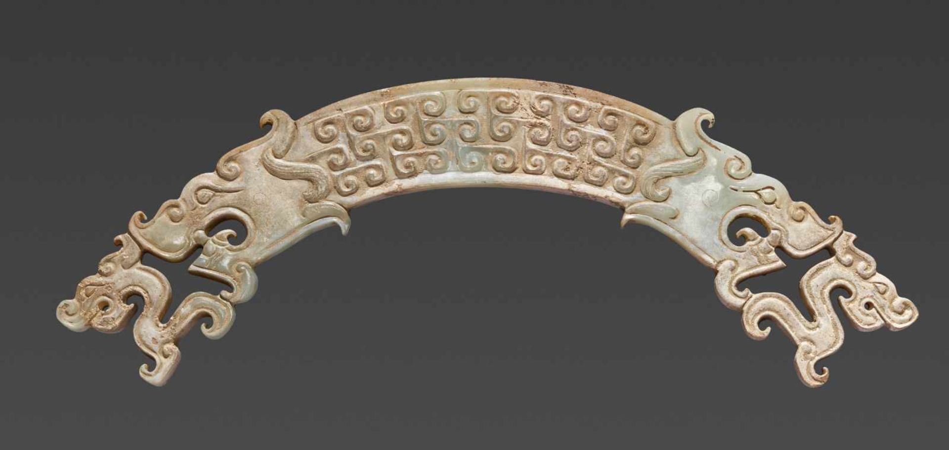 A UNIQUE HUANG ARCHED ORNAMENT DECORATED WITH DRAGONS IN OPENWORK ON THE SIDES Jade. China, - Image 4 of 11