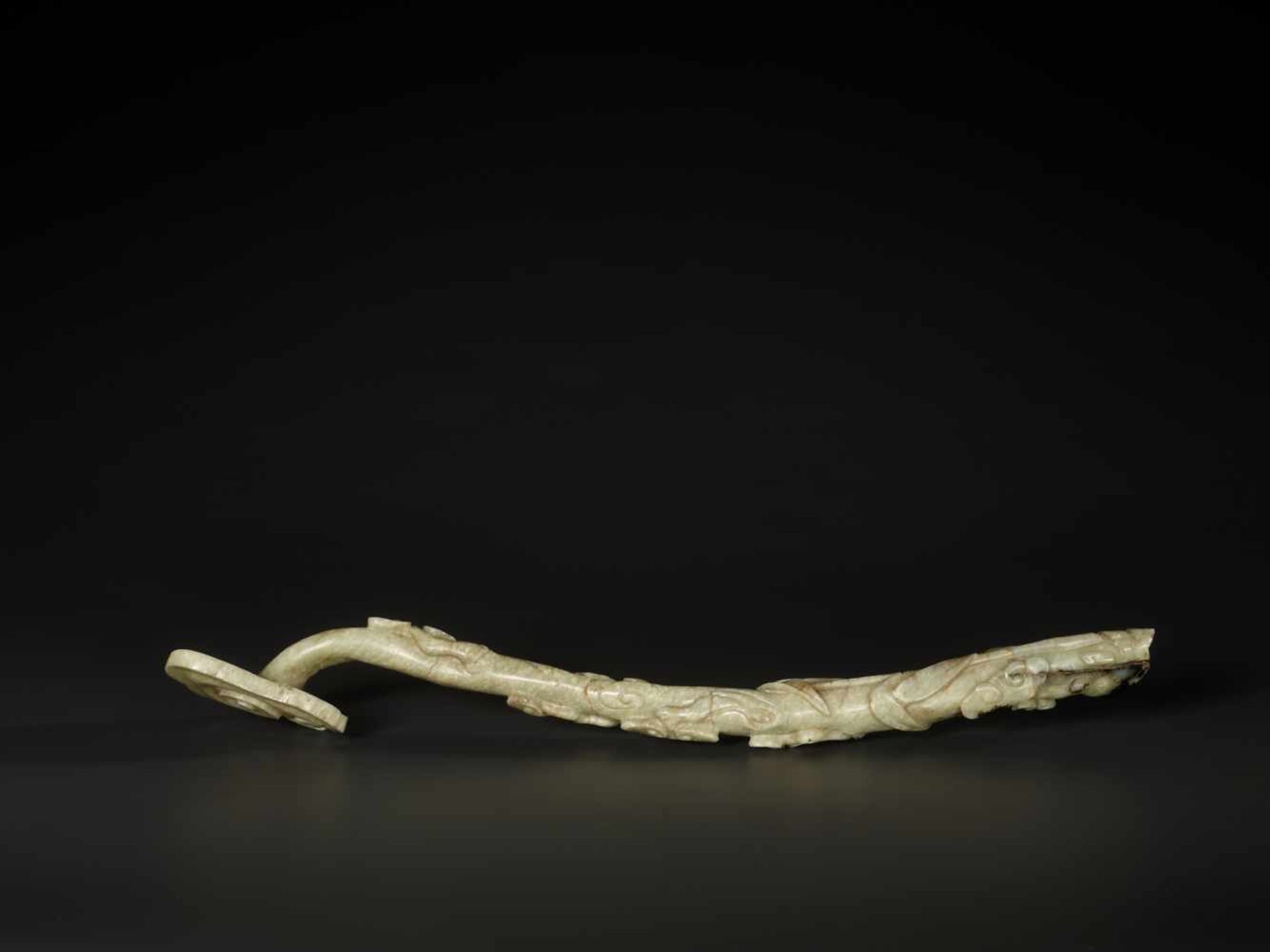 A RARE GREY JADE ‘LINGZHI AND BAMBOO’ RUYI SCEPTER, MING DYNASTY, MUSEUM PROVENANCE The nephrite - Image 11 of 13