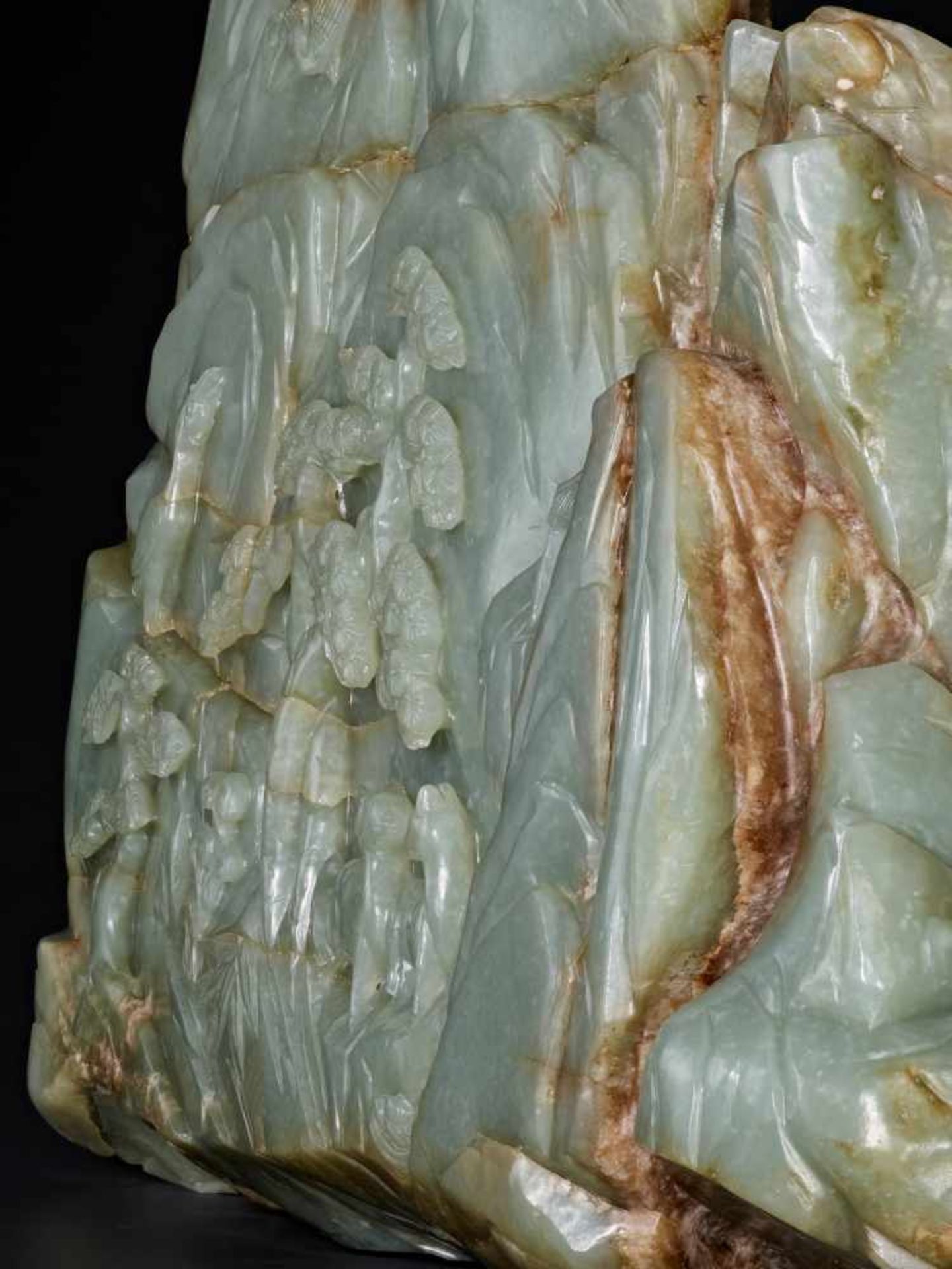 A SUPERB AND VERY LARGE CELADON AND RUSSET ‘SEVEN IMMORTALS’ JADE MOUNTAIN, 17th – 18th CENTURY - Image 15 of 24