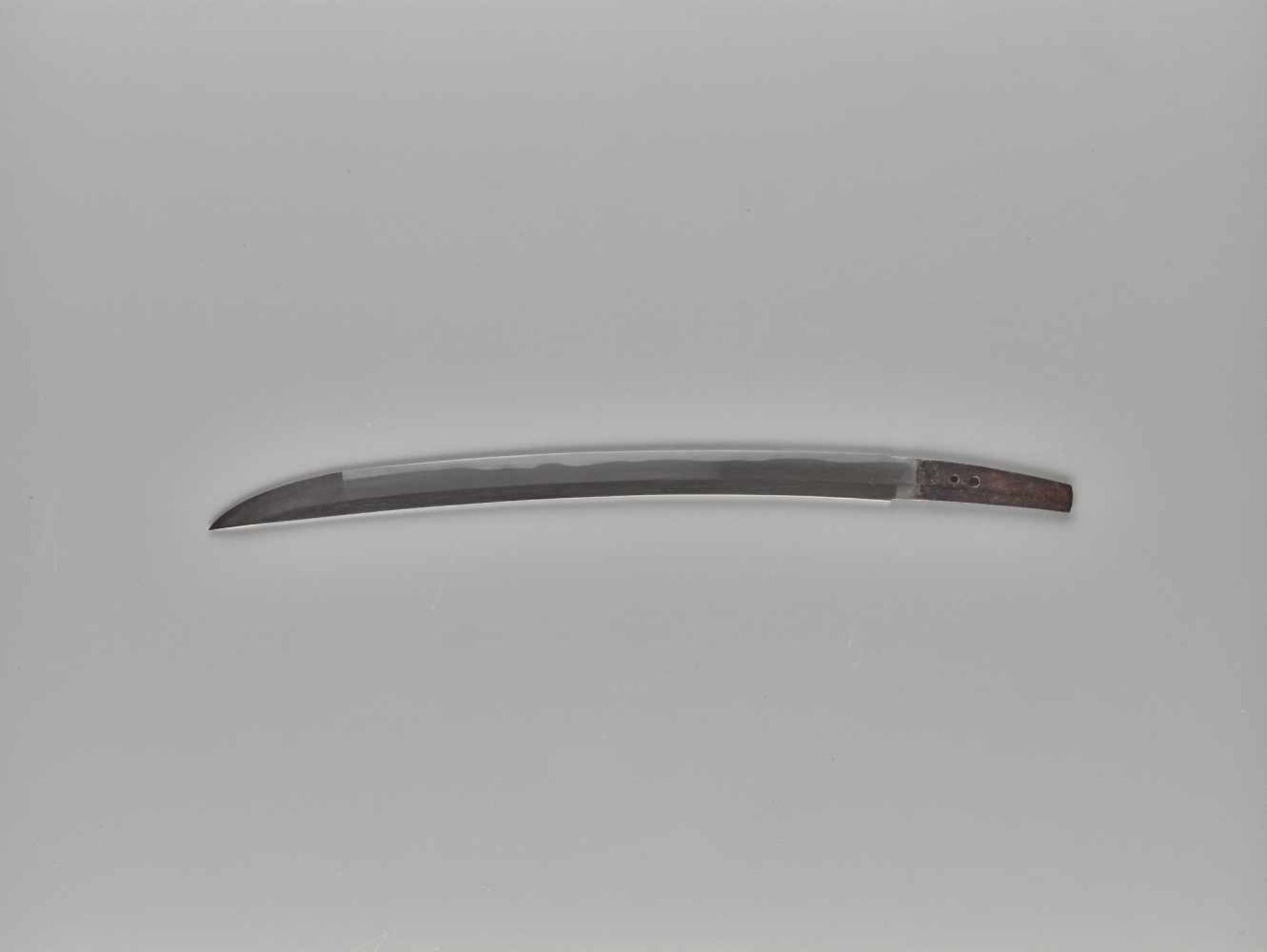 A MINO WAKIZASHI ATTRIBUTED TO KANEMOTO Japan, 17th century (blade); Edo period (1603 – 1868) ( - Image 6 of 10