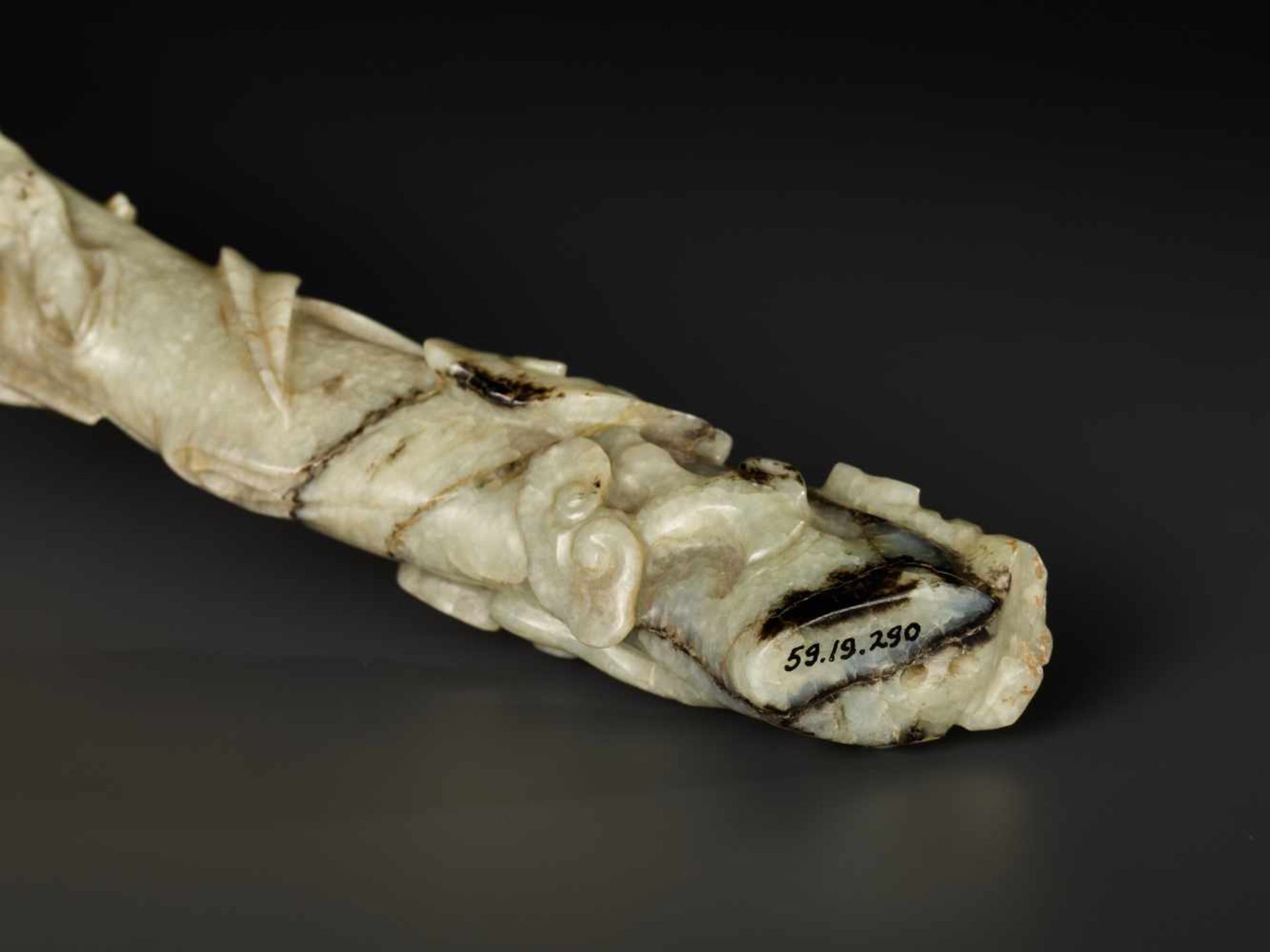 A RARE GREY JADE ‘LINGZHI AND BAMBOO’ RUYI SCEPTER, MING DYNASTY, MUSEUM PROVENANCE The nephrite - Image 13 of 13