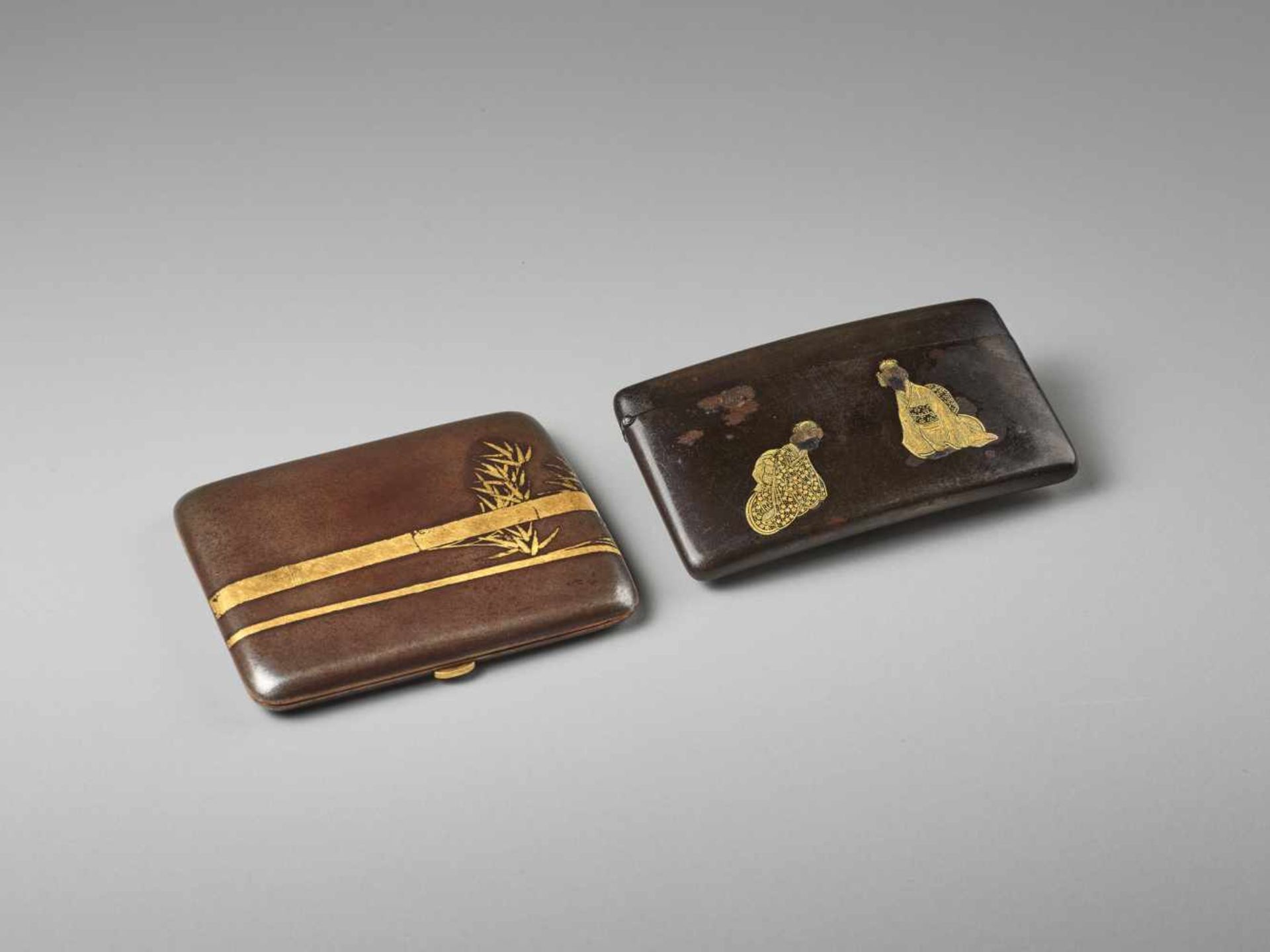 TWO INLAID JAPANESE IRON CIGARETTE CASES BY THE KOMAI COMPANY Iron with goldJapan, Meiji period ( - Image 7 of 8