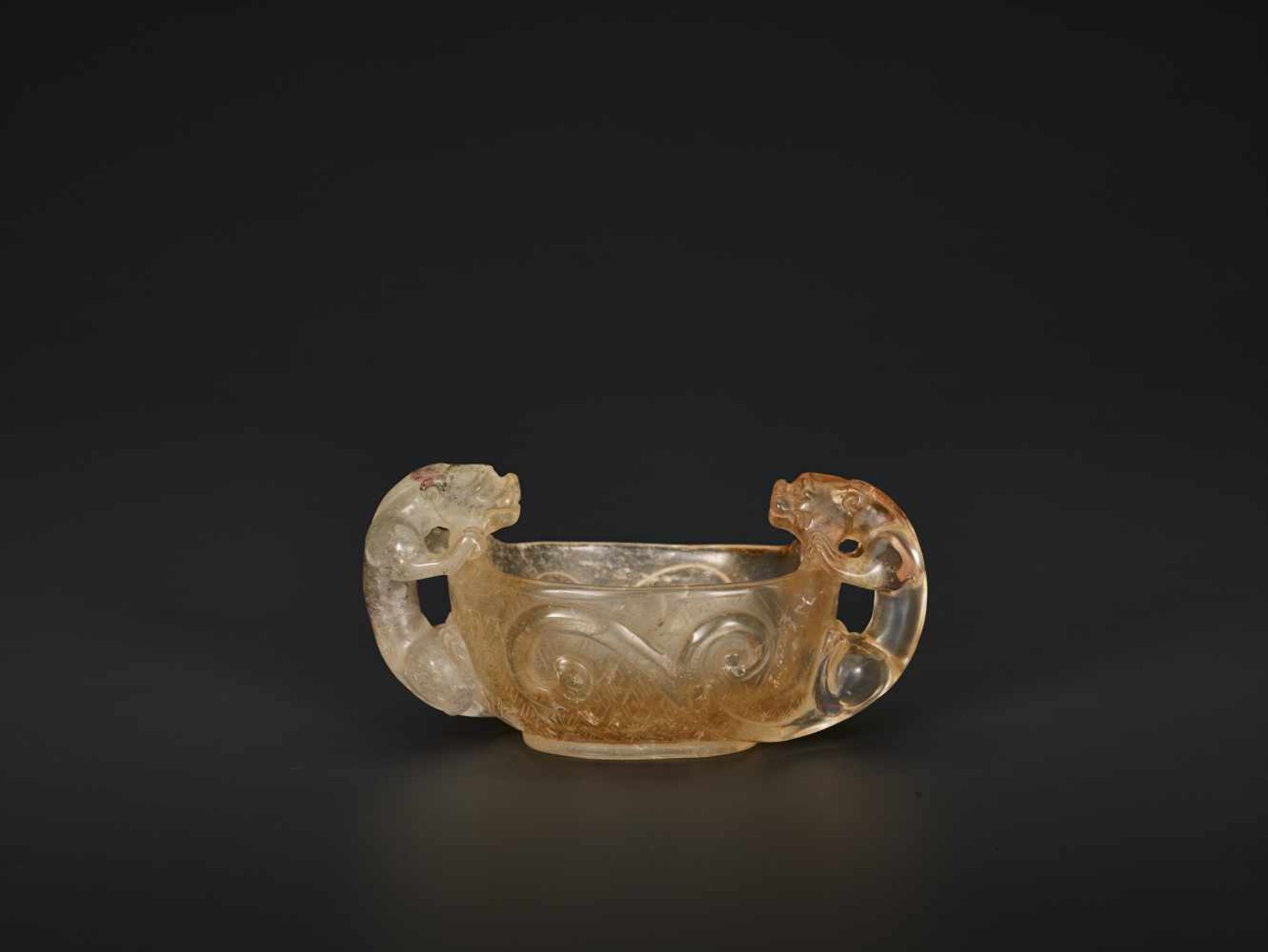 A SMALL ROCK CRYSTAL ‘CHILONG’ BRUSH WASHER IN LIBATION CUP SHAPE, 18TH CENTURY Transparent rock - Image 3 of 8